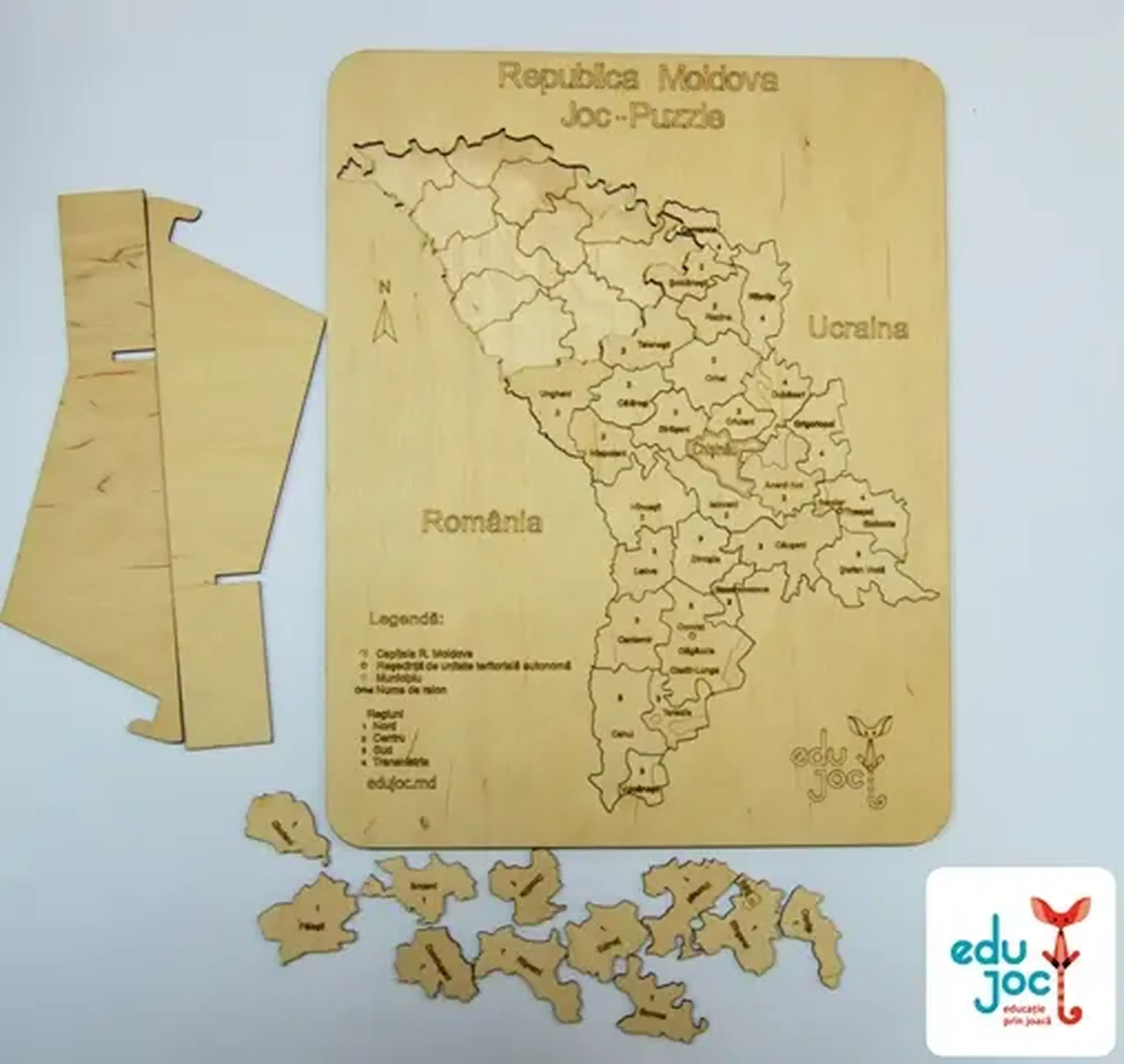 Puzzle Harta R. Moldova cu umbre natur