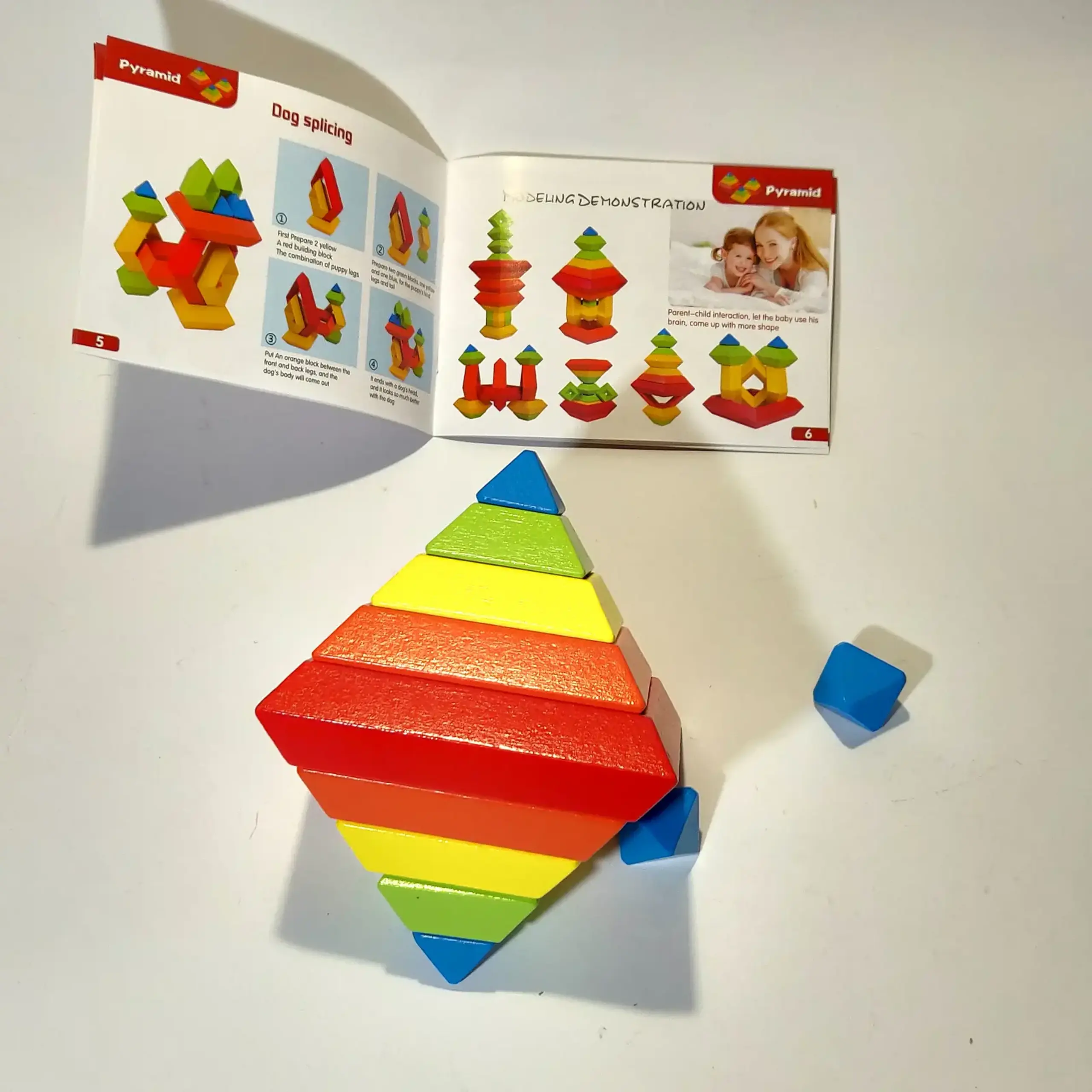 Piramida 3D Curcubeu