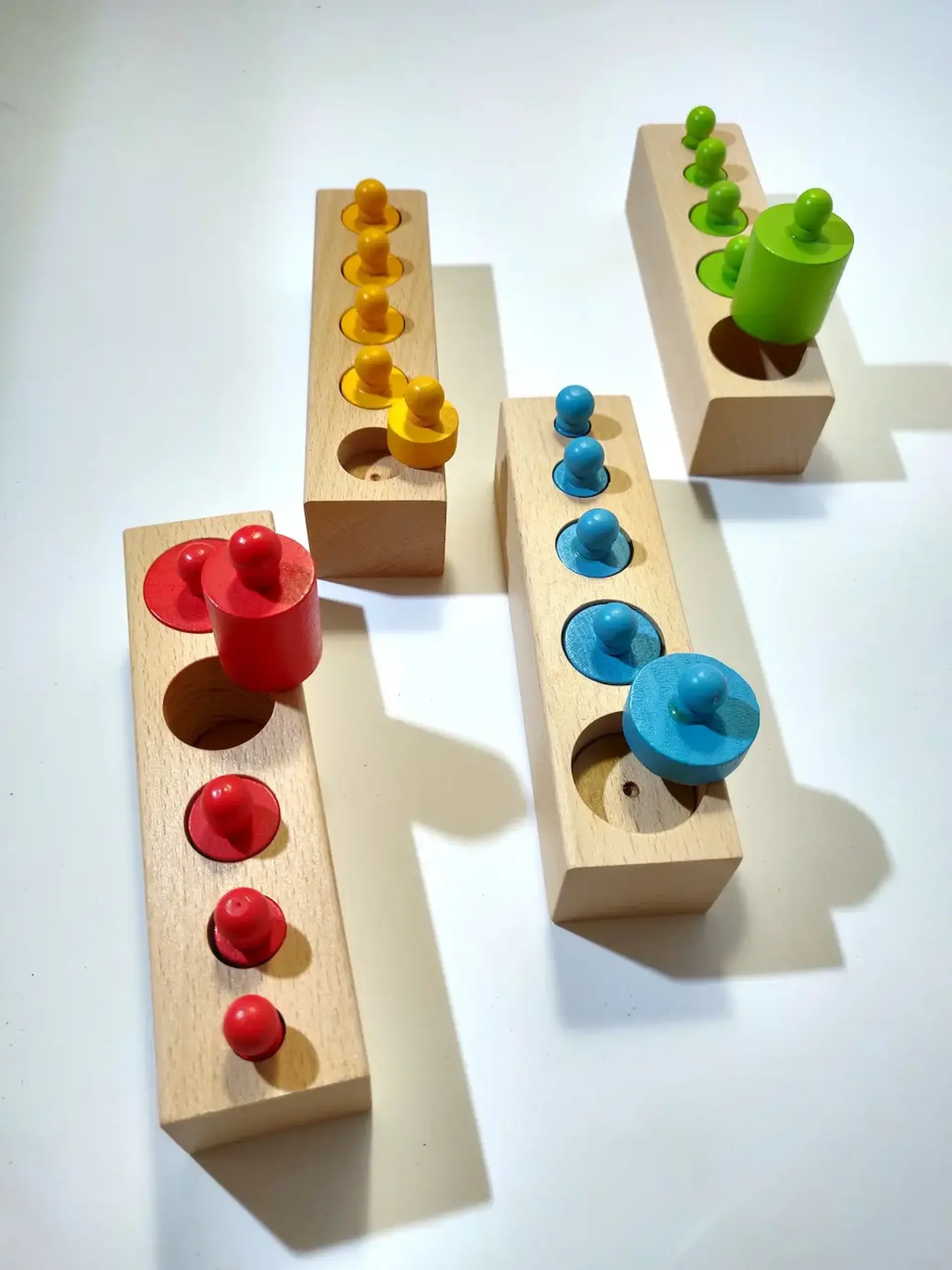 Cilindrii Montessori color