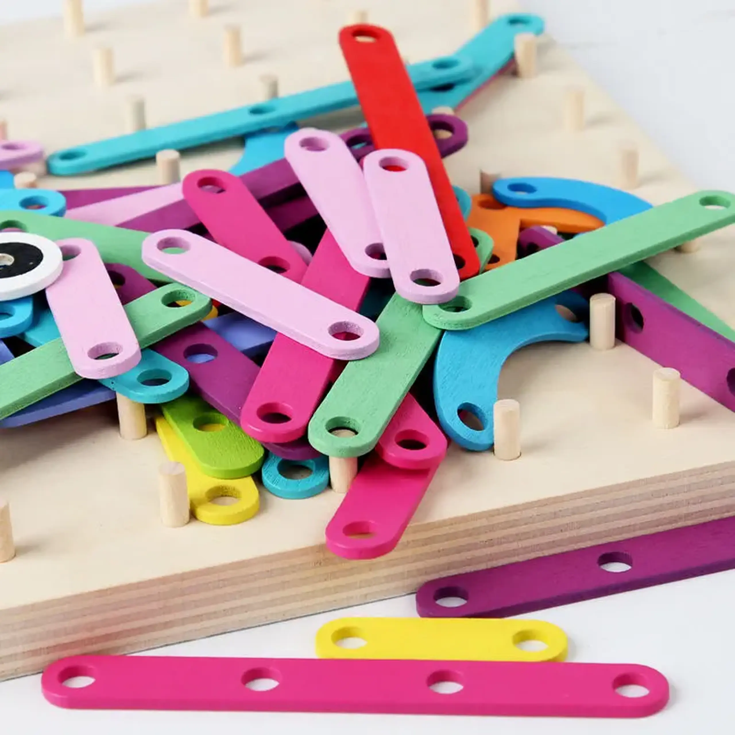 Joc Creativ - Geoboard