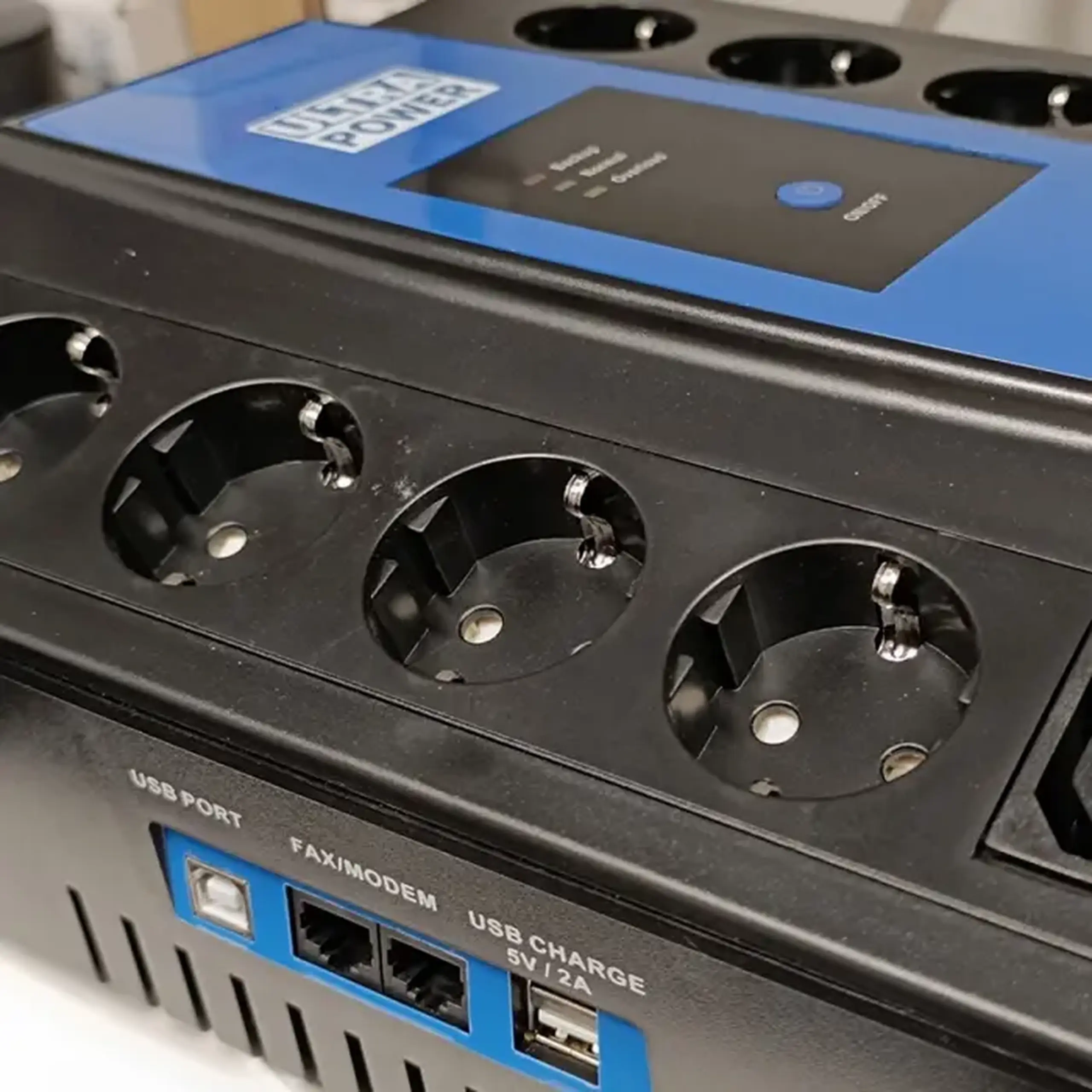 UPS Power 650VA/360W, (3 trepte de AVR, controlat CPU), USB, 8 Schuko, 2 IEC, carcasă din plastic