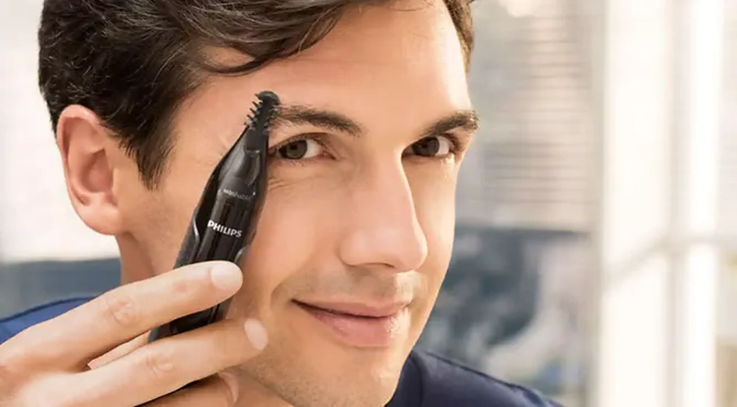 Trimmer pentru bărbați Philips Series 3000 NT3650/16, Negru