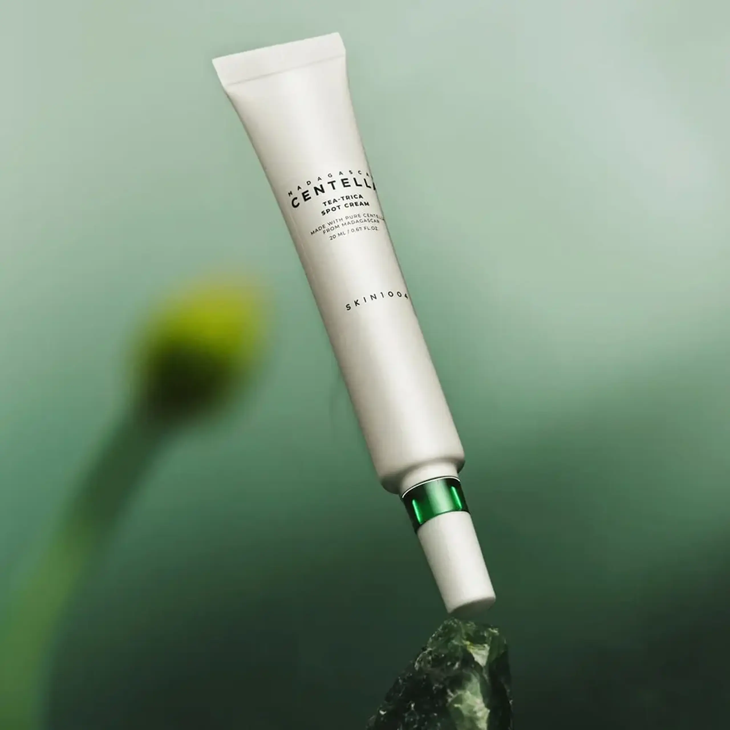 Soluţie locală Skin1004 Madagascar Centella Tea-Trica Spot Cream 20 ml
