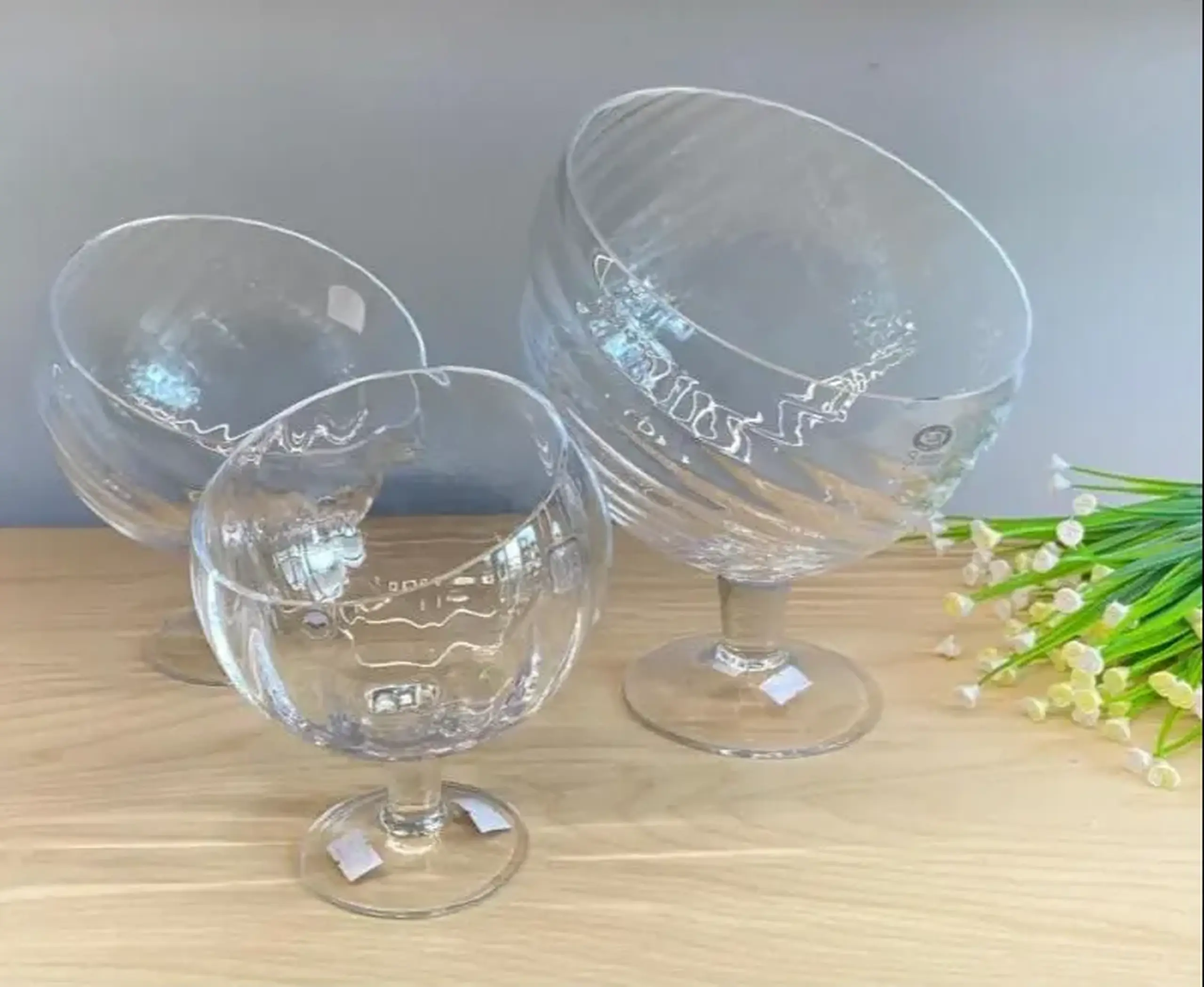 Bol optic înclinat cu picior – Sencam Alegre Glass, handmade