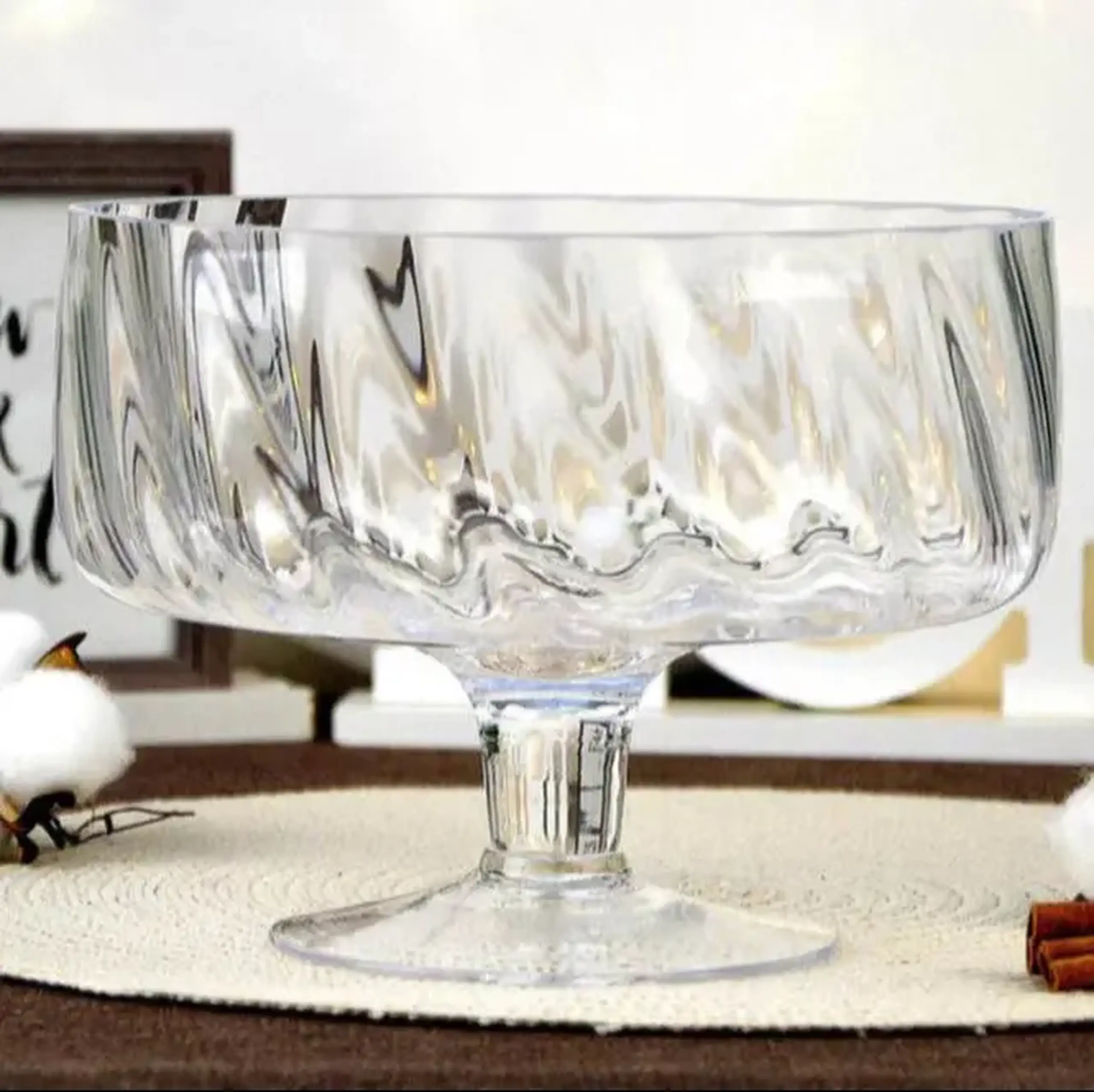 Bol din sticlă Optic cu picior, Sencam Alegre Glass – handmade