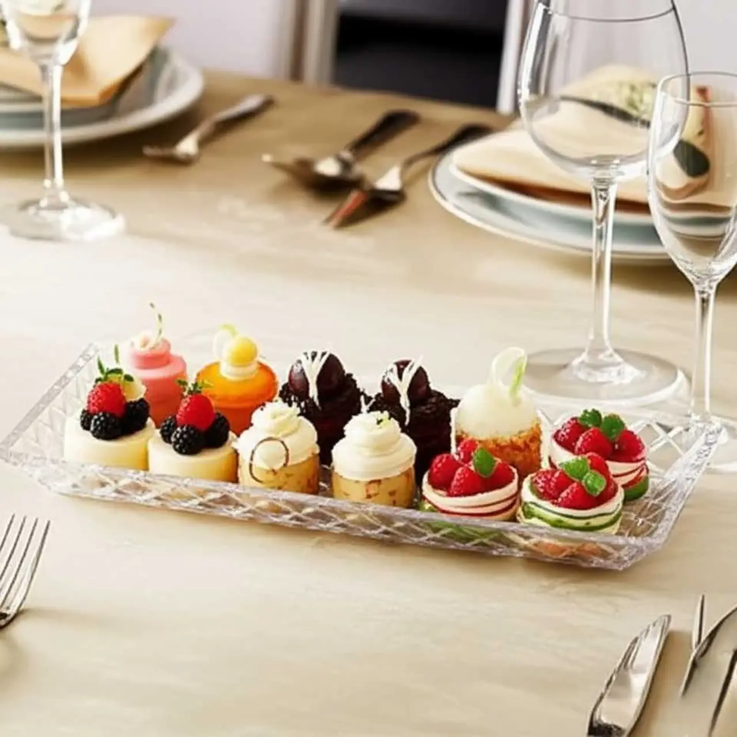 Platou dreptunghiular din sticlă pentru servire, handmade, 39x15 cm – Sencam Alegre Glass