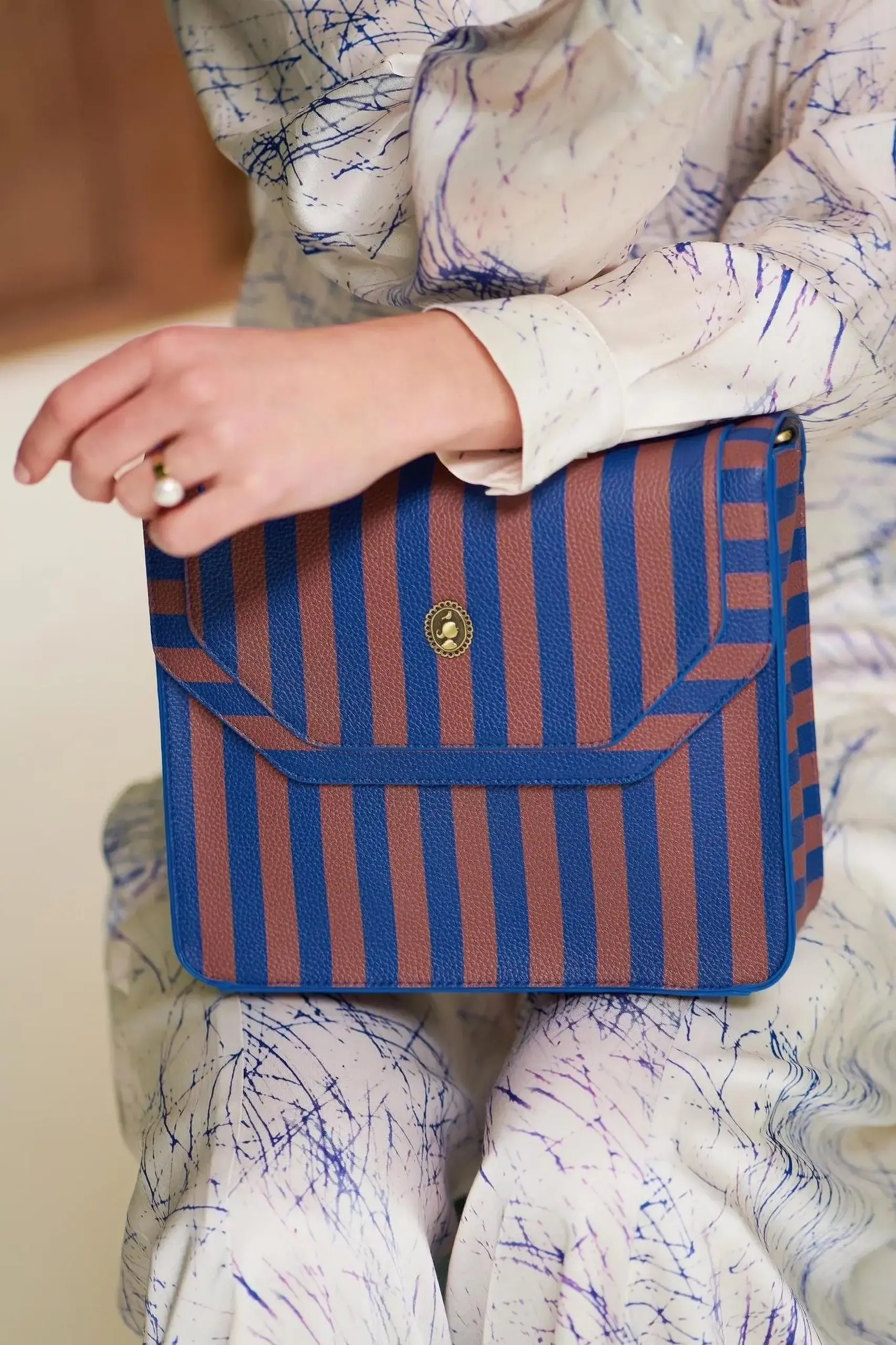 Geanță Frances Cross Body medie, Stripe, albastru