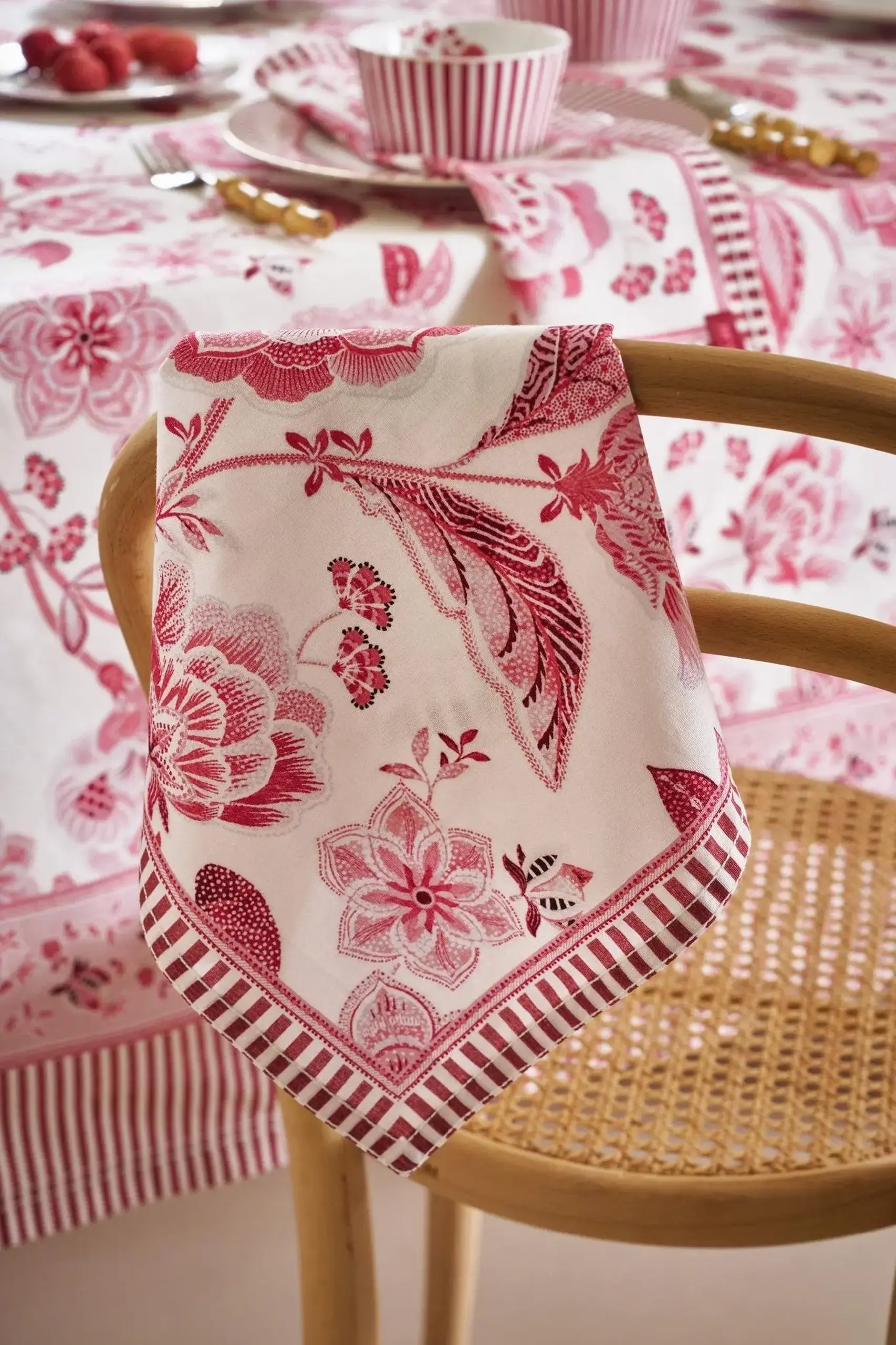 Set 4 servetele 40x40cm Royal Regal Flower rosu