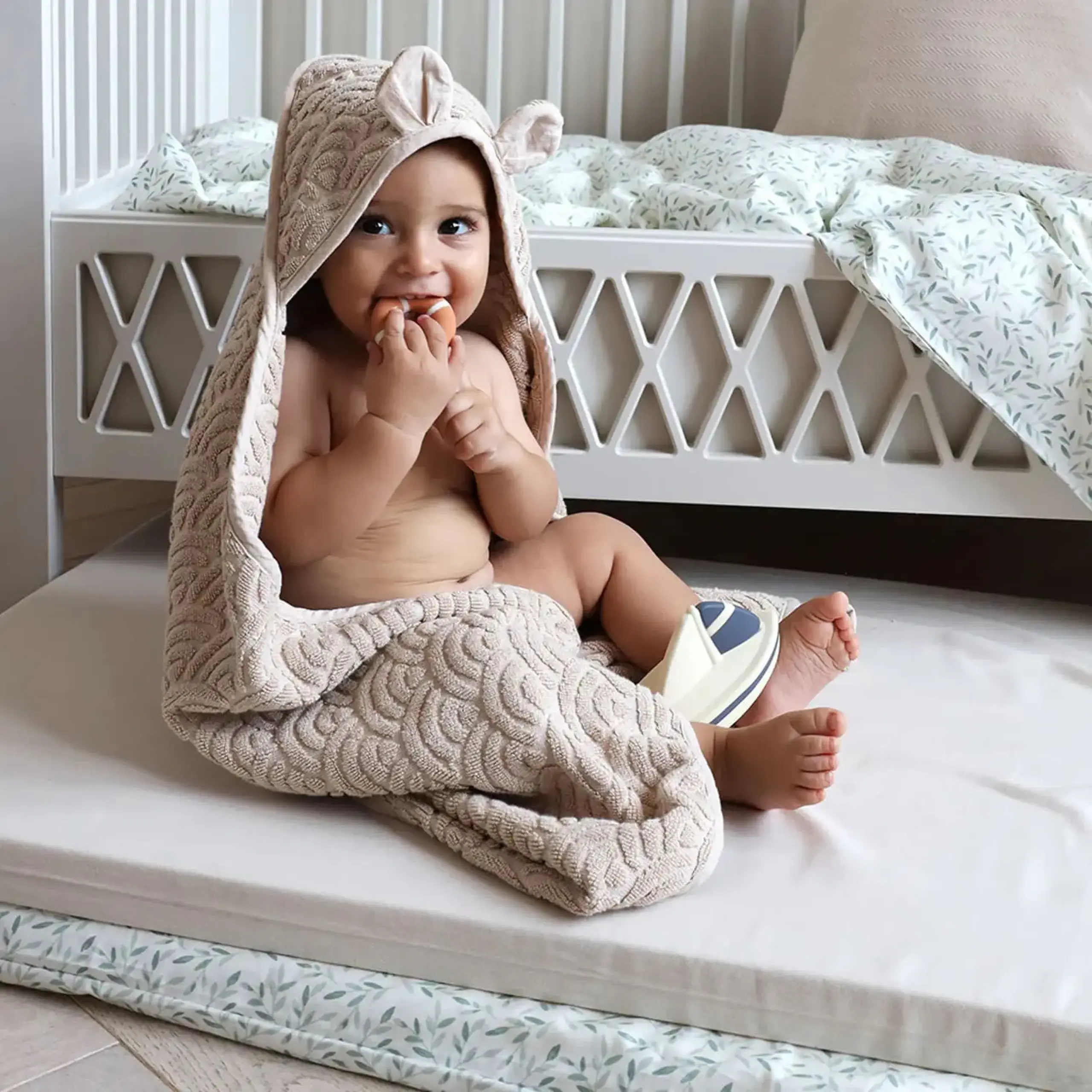 Prosop junior cu glugă și urechi Almond — Cam Cam Copenhagen