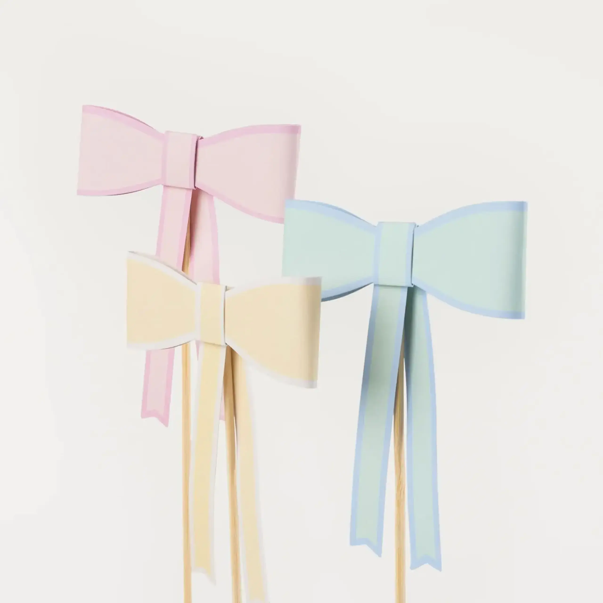 Set de toppere pentru tort cu fundițe pastel — Meri Meri