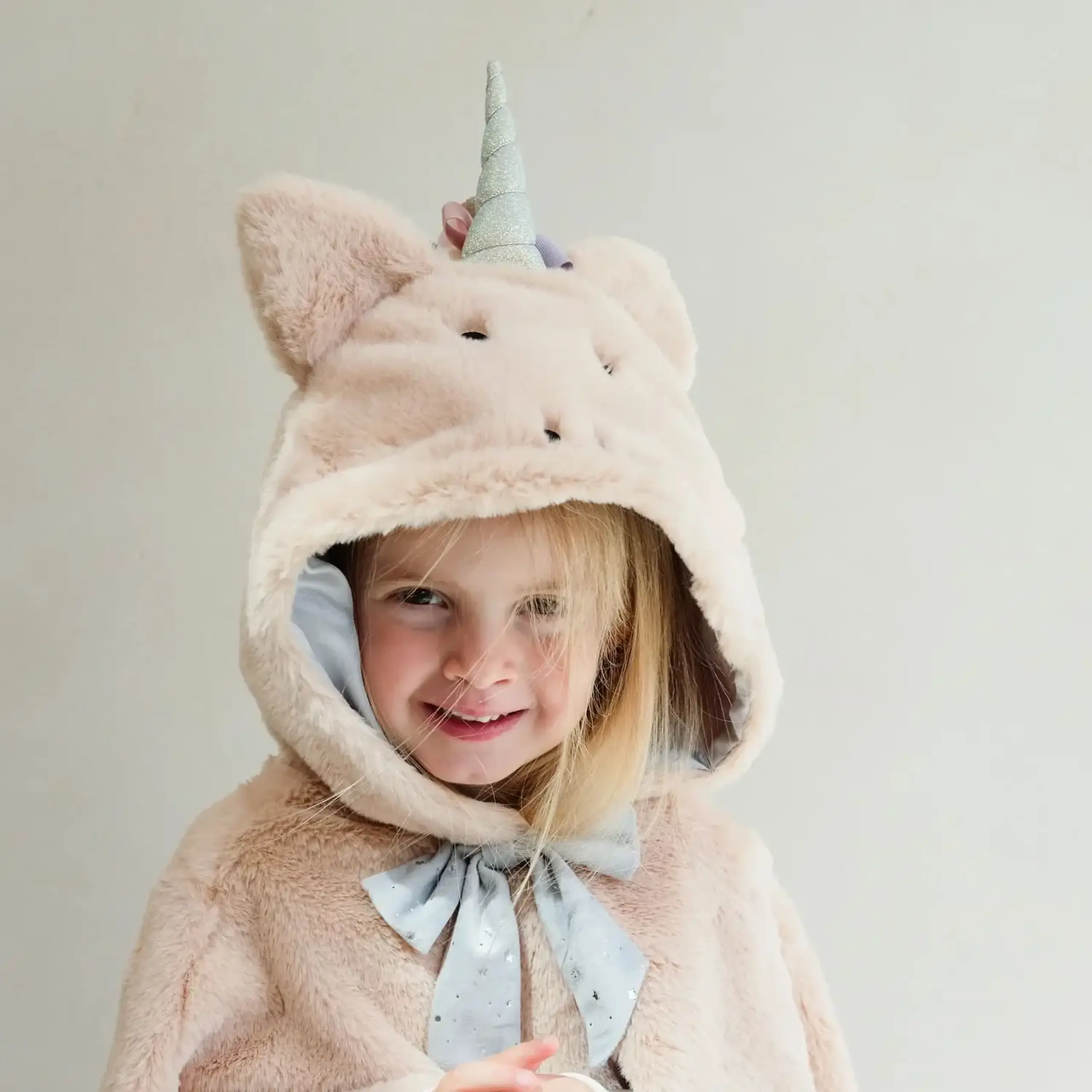 Pelerină de costum Unicorn cu detalii sclipitoare — Mimi & Lula