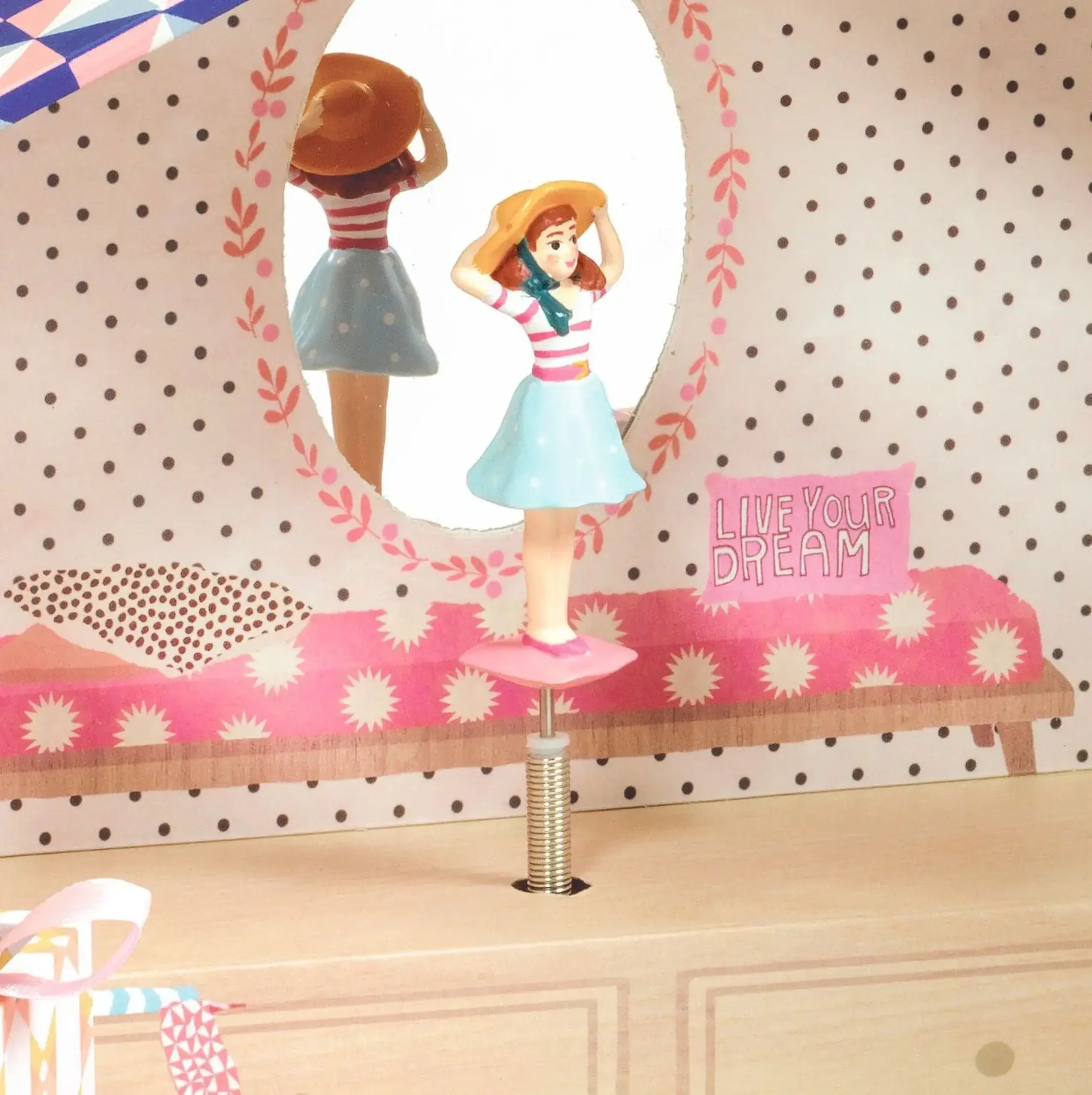Cutie muzicală Tinou Shop — Djeco