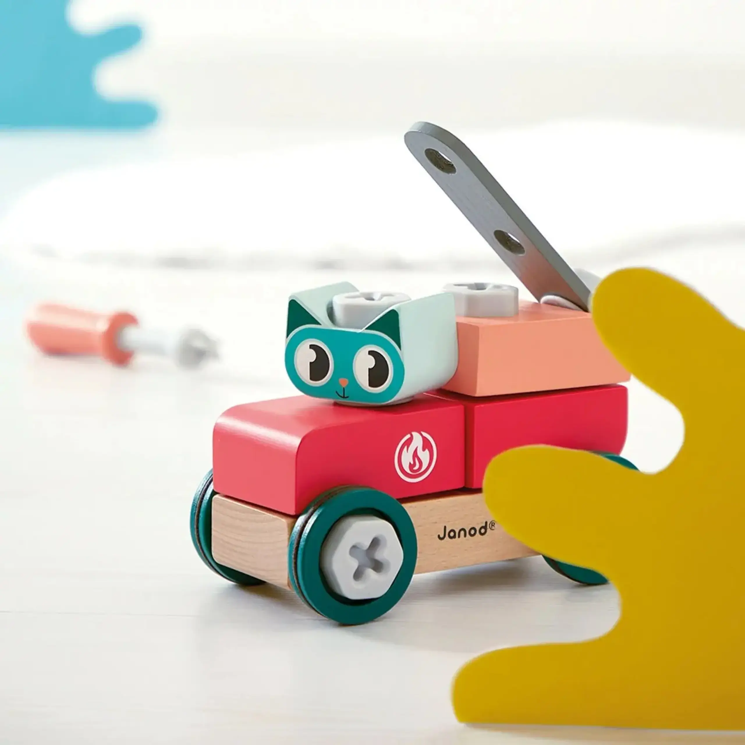 Set de construcție Mașinuța Pisică Brico’Kids — Janod
