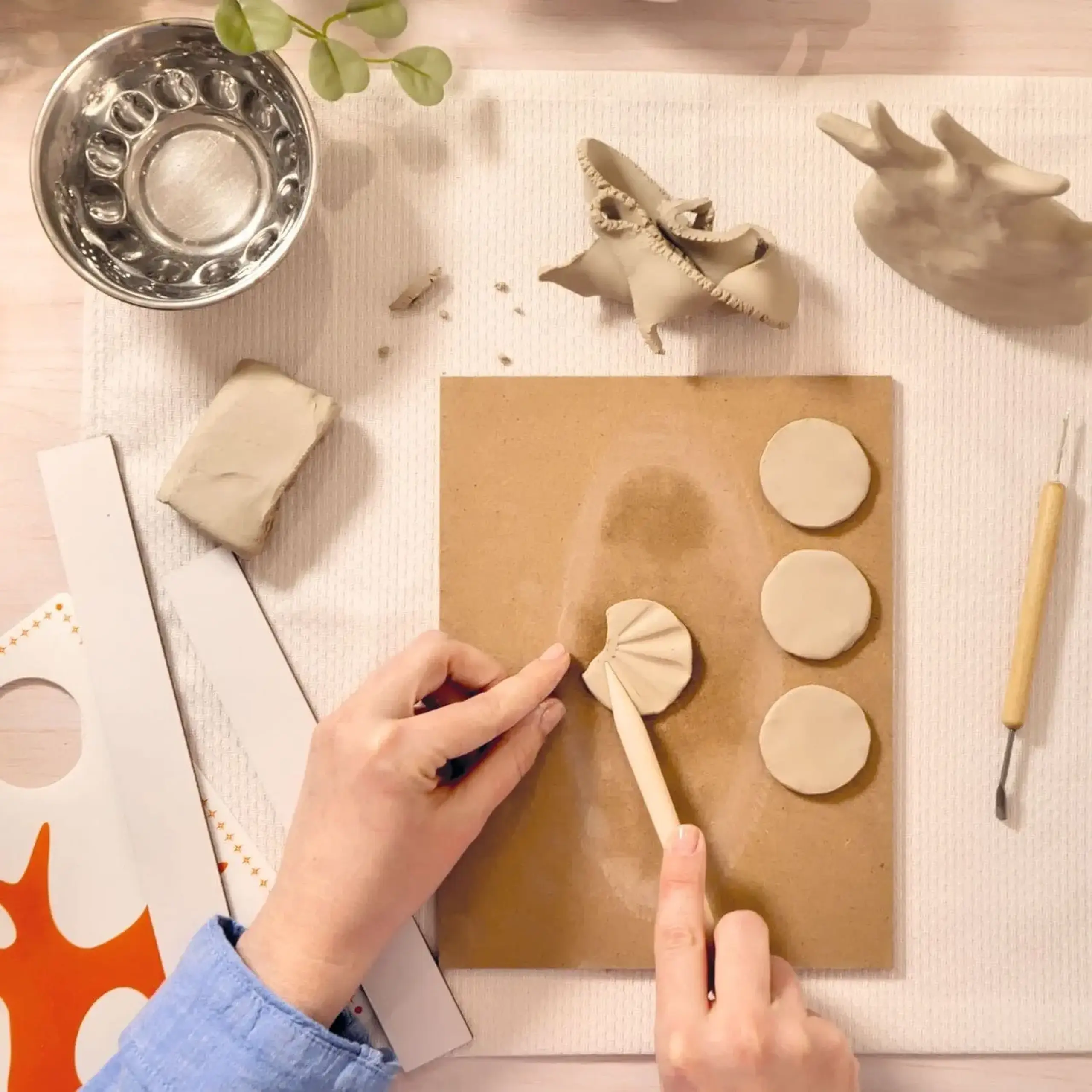 Atelier 85 Modelaj, sculptură din lut cu uscare la aer — Djeco