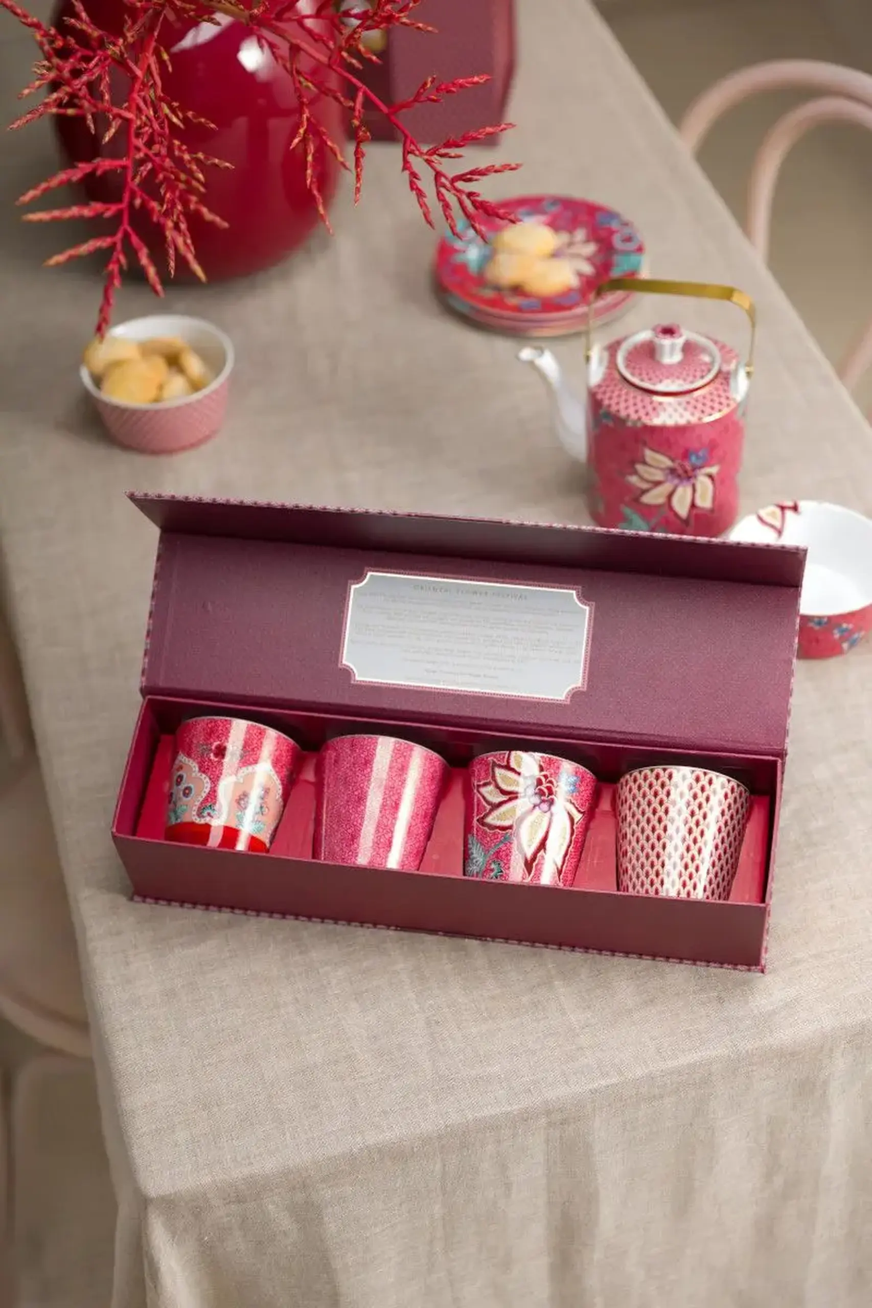Set 4 cani fara maner 230ml Flower Festival roz inchis