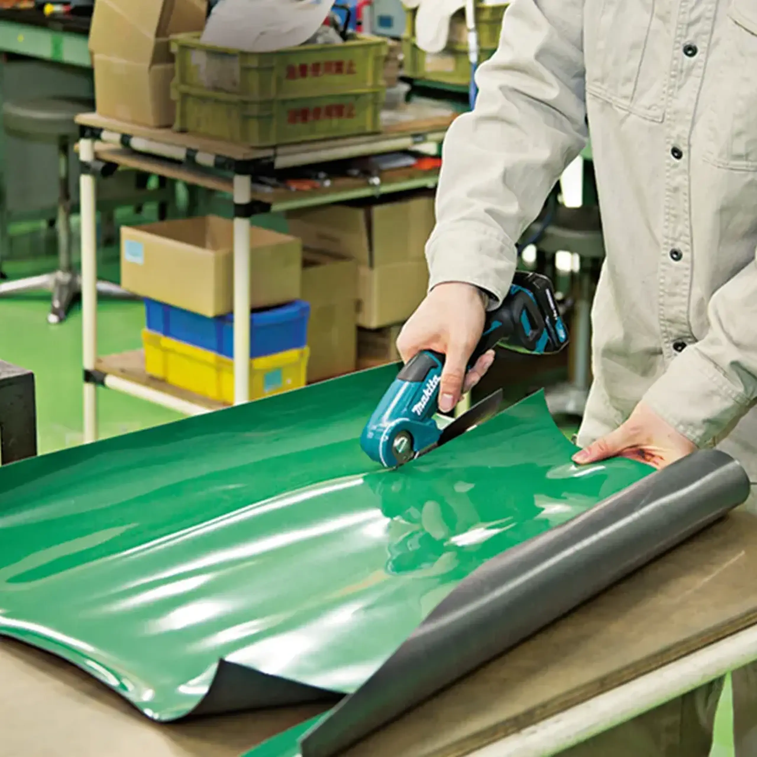 Foarfecă de tăiat PVC, covor, piele 6 mm CXT Makita
