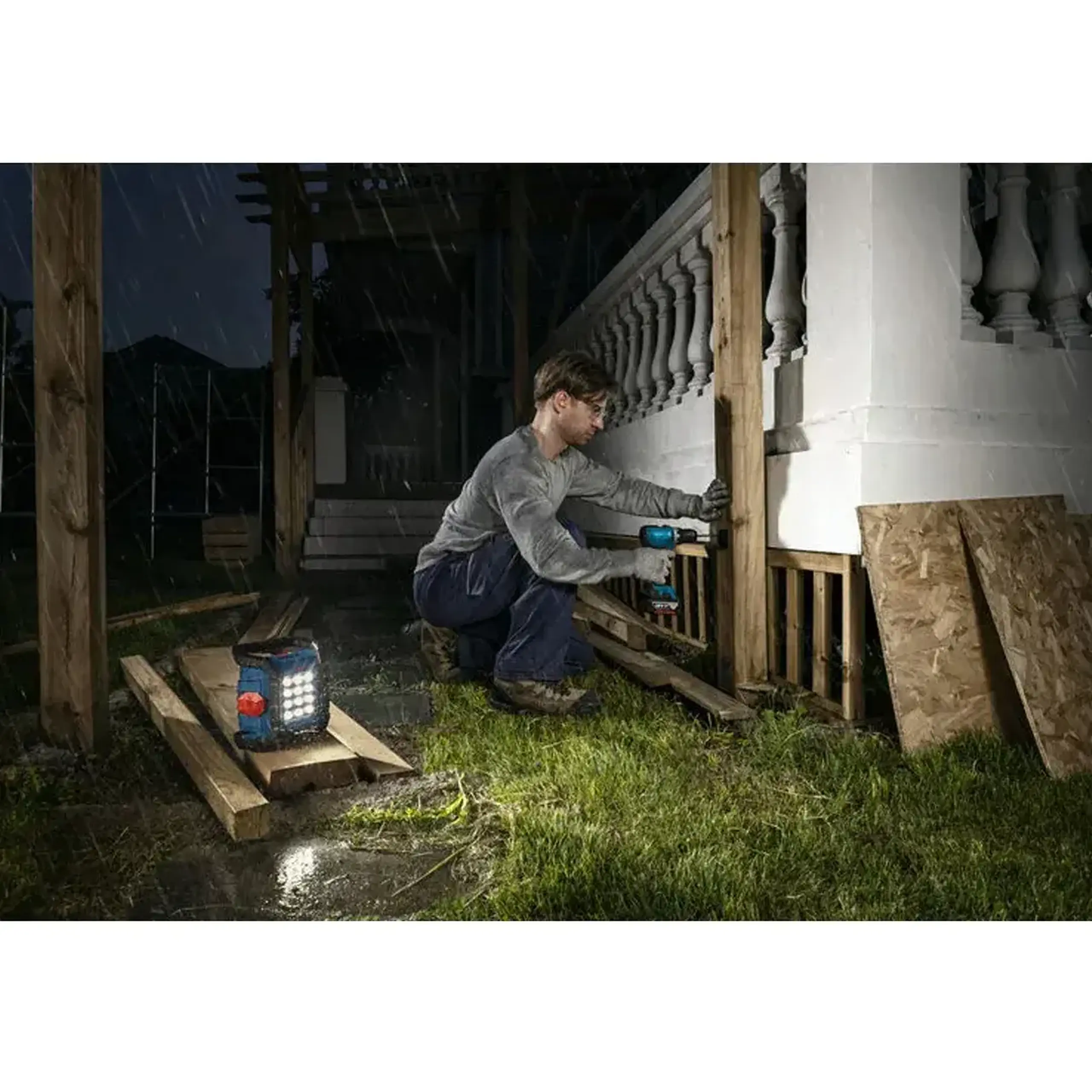 Lampă de lucru pe acumulator (fără acumulator) GLI18V 18 V Bosch - Greutatea 1.4 kg