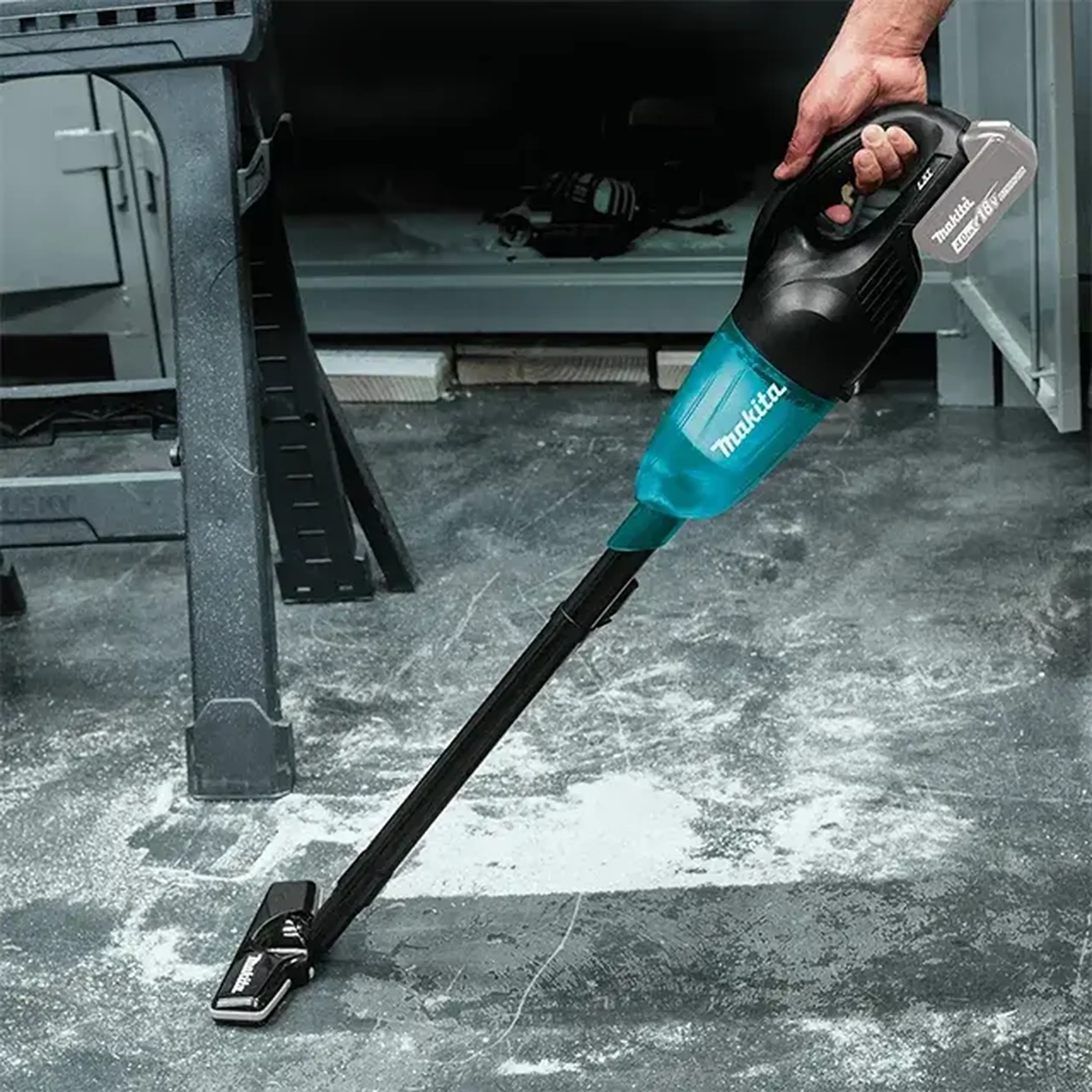 Aspirator pe acumulator (fără acumulator) 30 W 18 V Makita