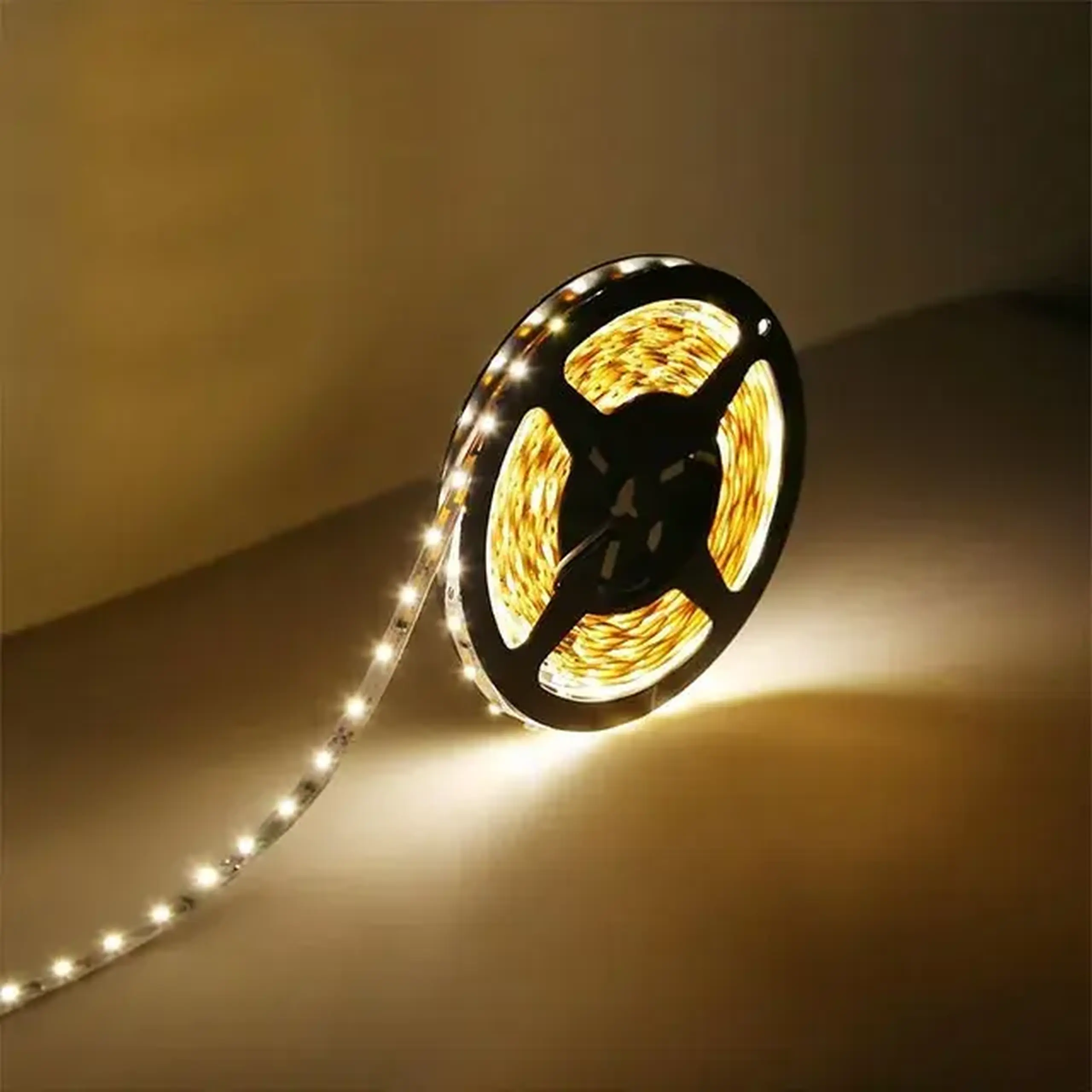 Bandă LED SMD2835 14.4 W/m 24 V 5 m x 8 mm 2700 K IP20 Elmos