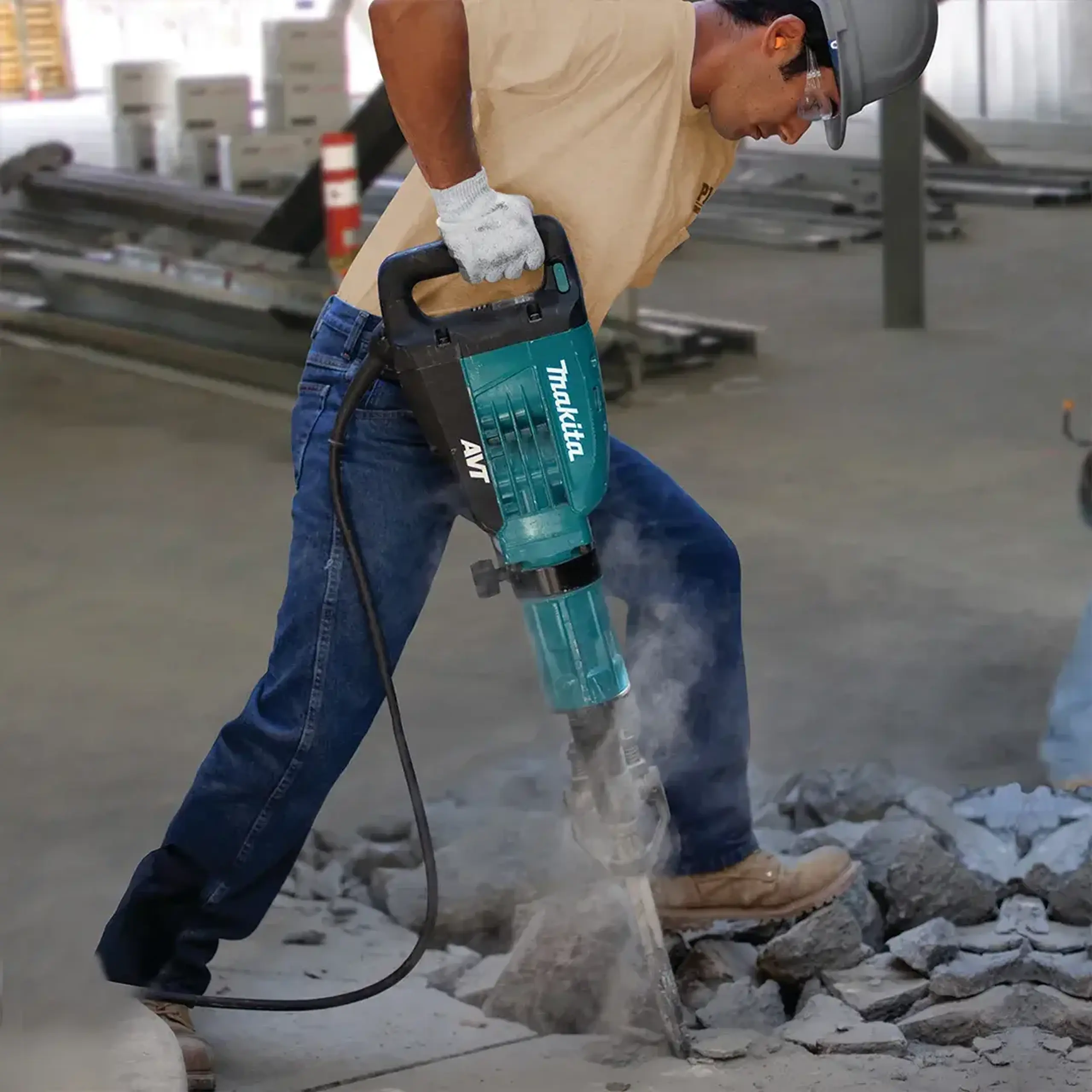 Ciocan demolator 1510 W 23.6 J 220 - 240 V 730 - 1450 percuții/min Makita
