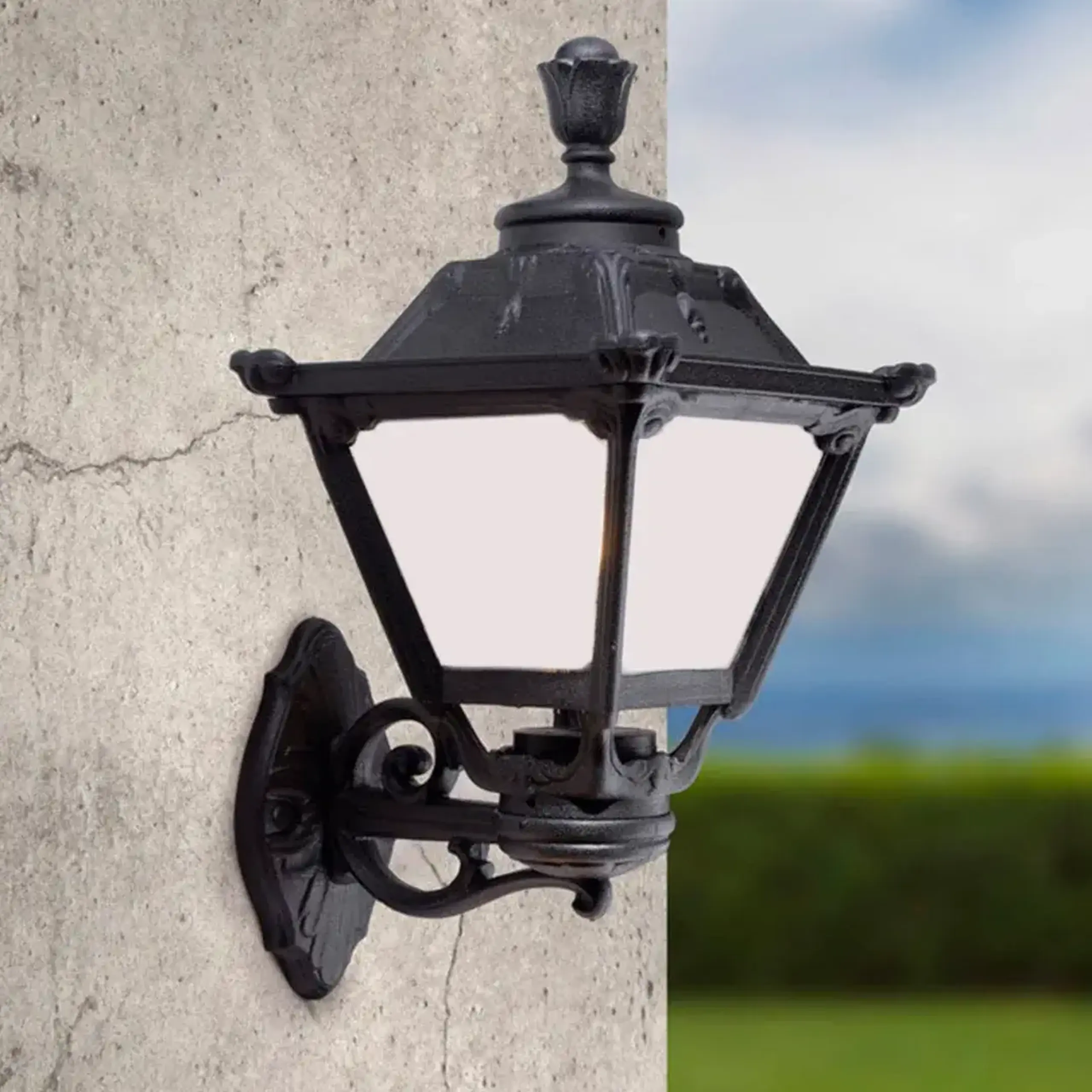 Corp de iluminat BISSO/GOLIA 6.5 W E27 220 - 240 V IP55 Fumagalli