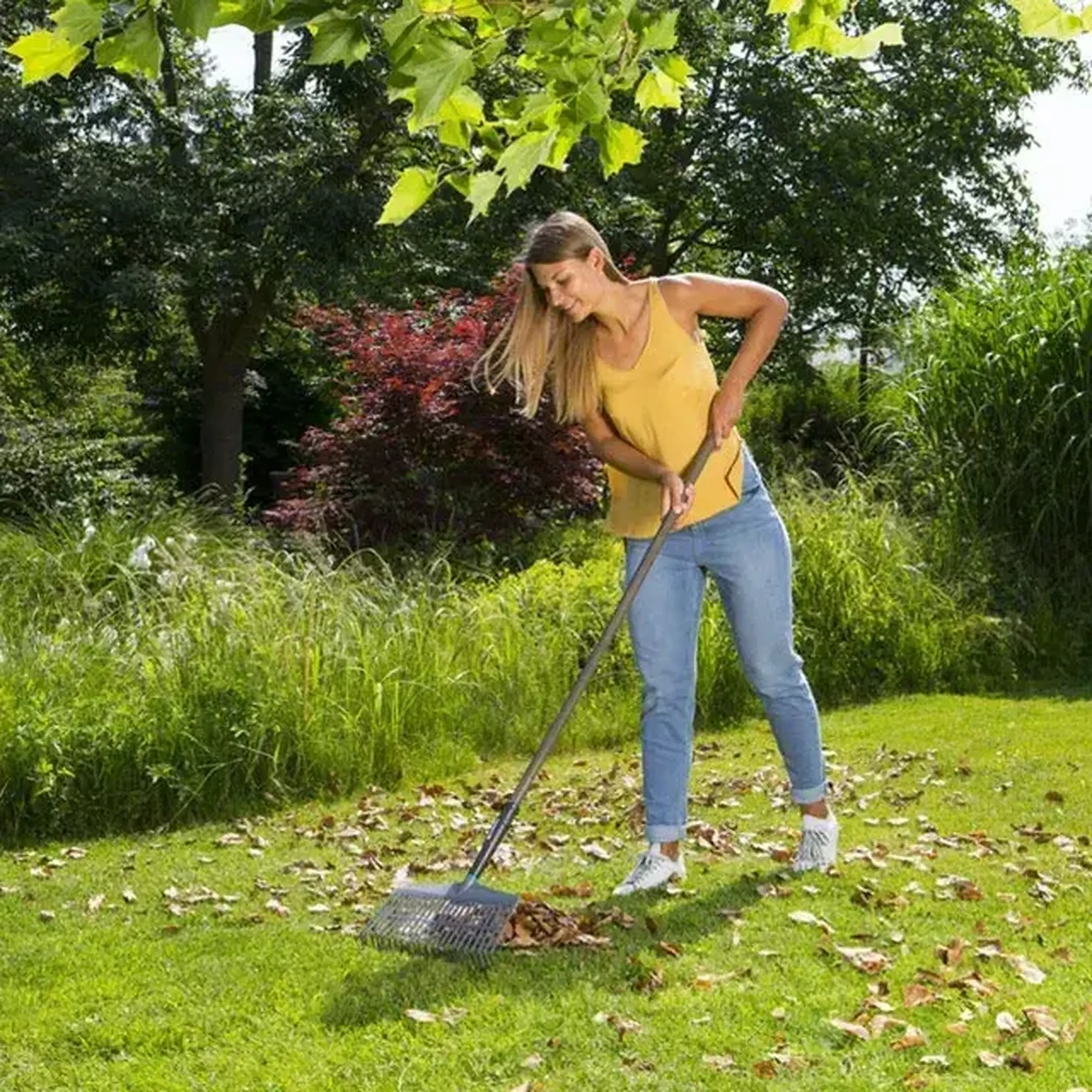 Greblă cu mâner Gardena 43 cm metal