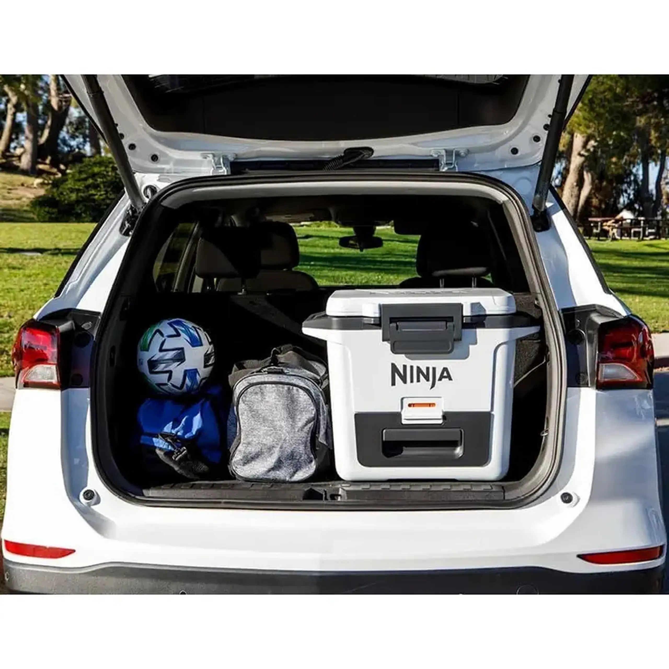 Geanta frigorifica Ninja FB131EUWH, 28L, Alb
