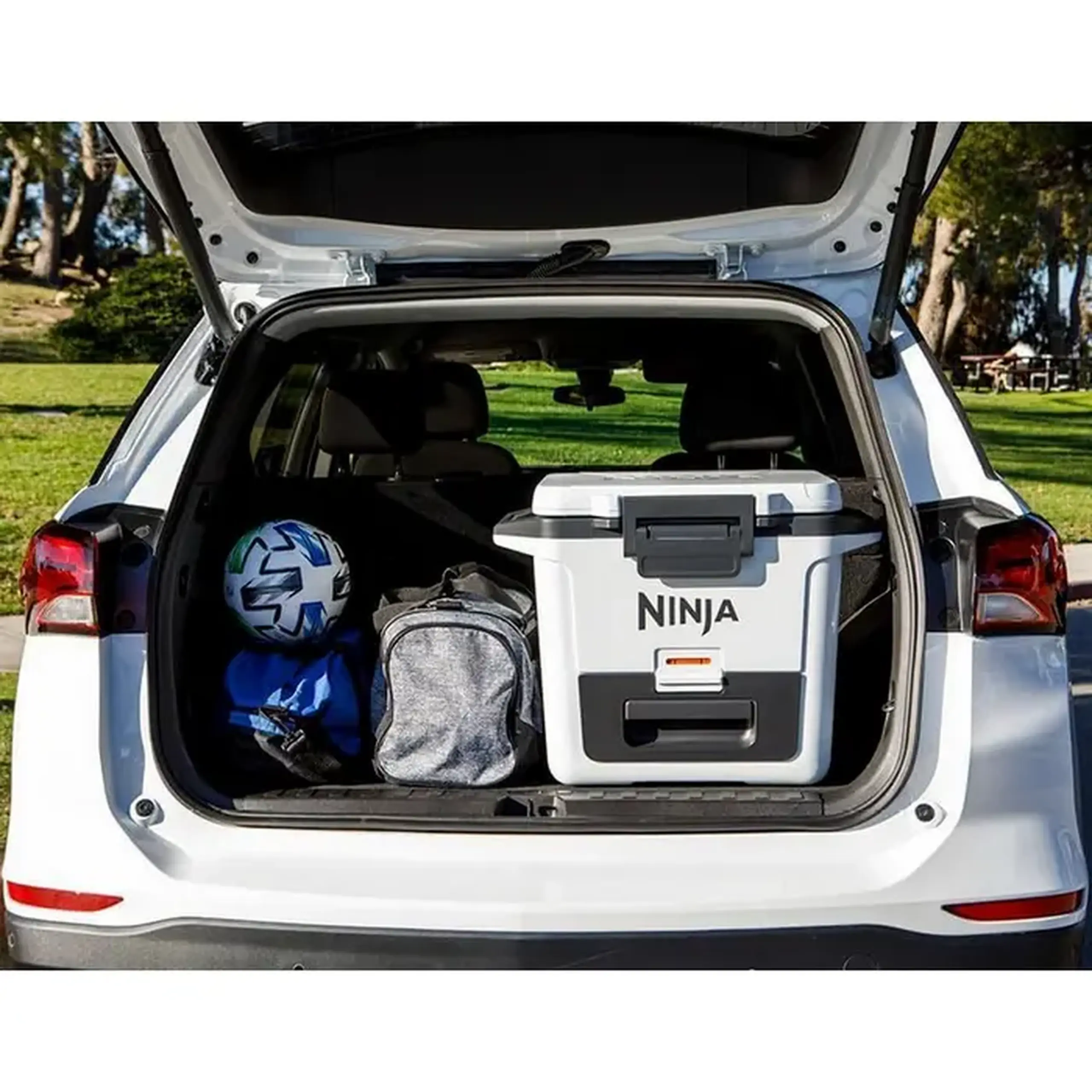 Geanta frigorifica Ninja FB131EUWH, 28L, Alb