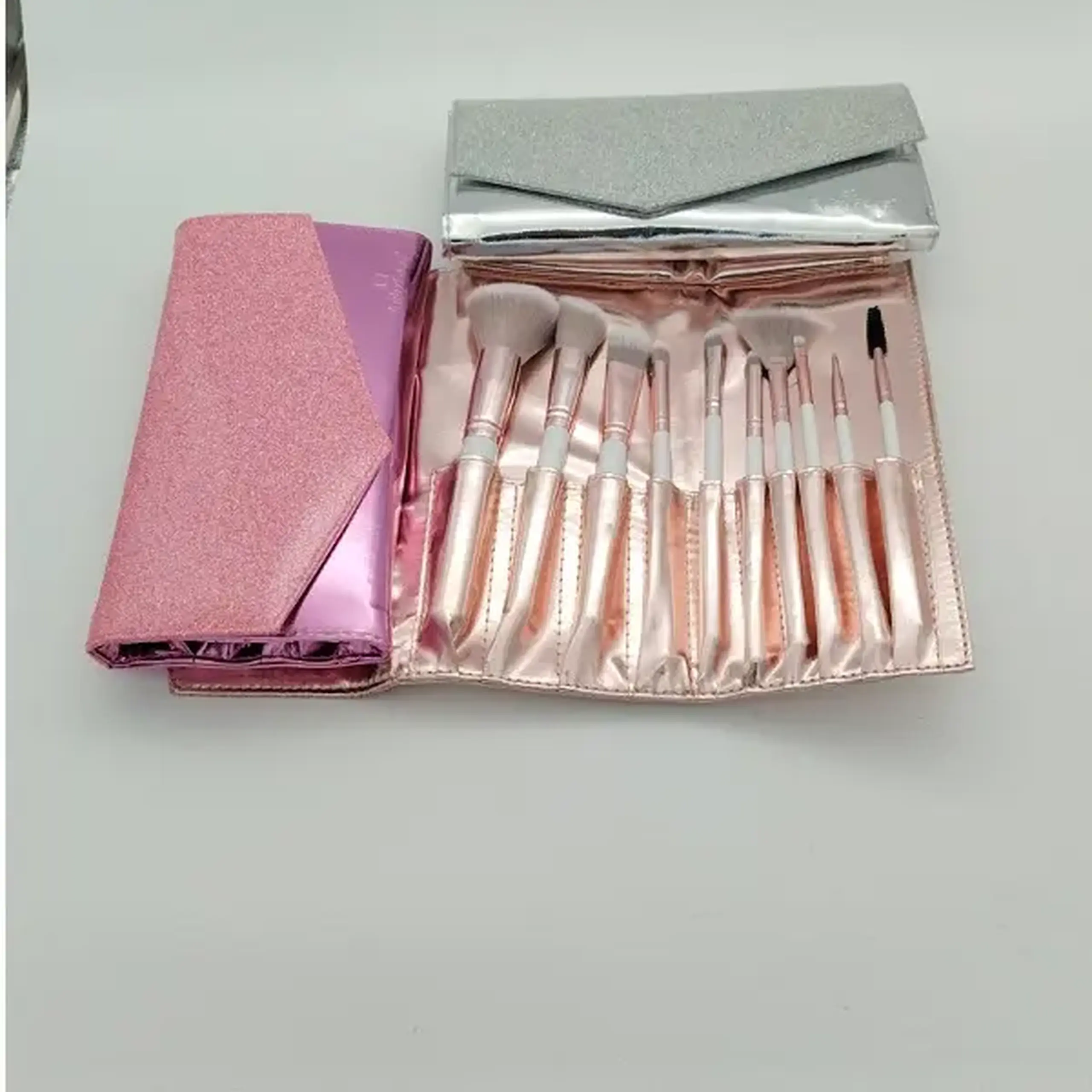 Set pensula pentru machiaj poseta argint 10 piese (01-06)