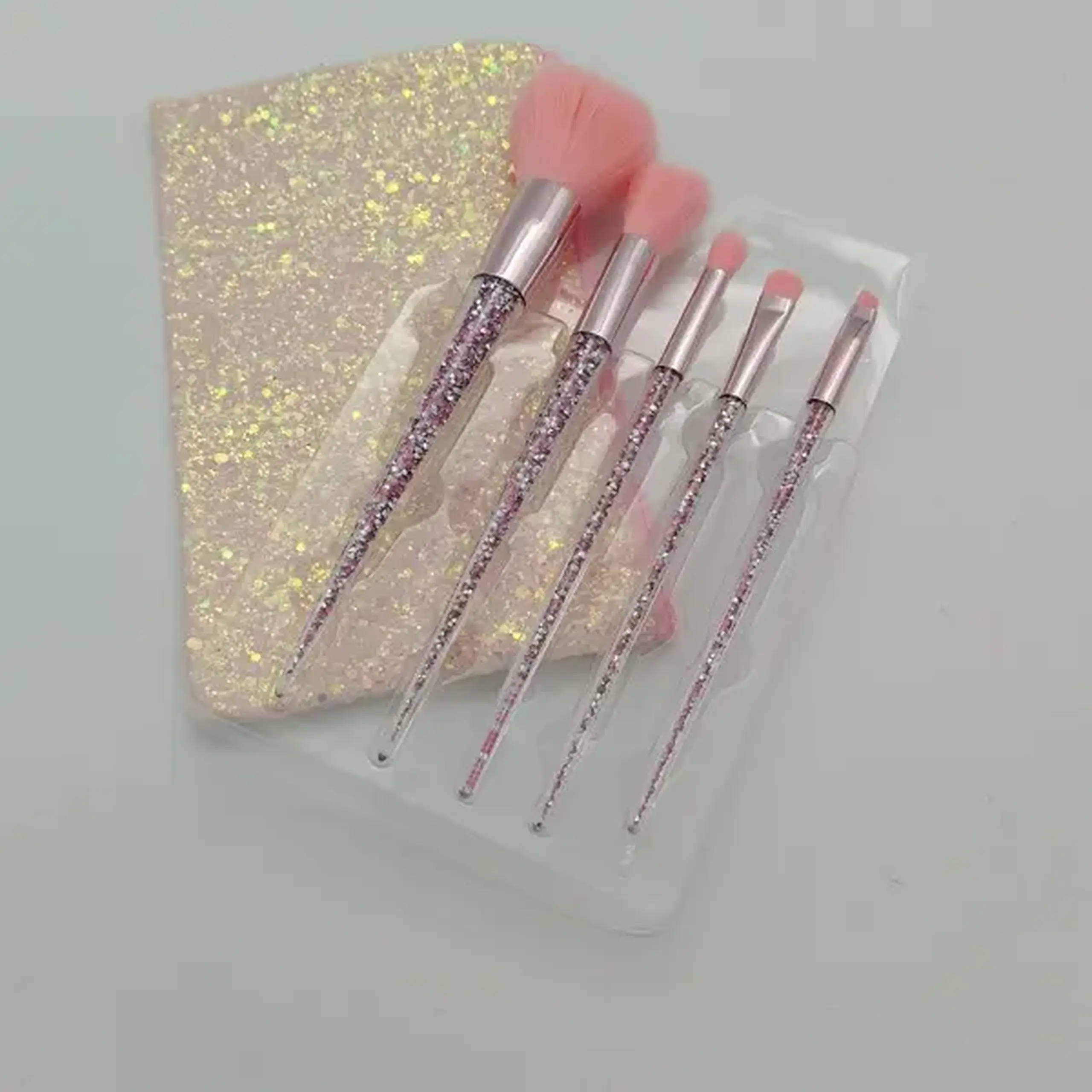 Set pensula pentru machiaj cu petricele pudra+geanta 5 piese (01-09)