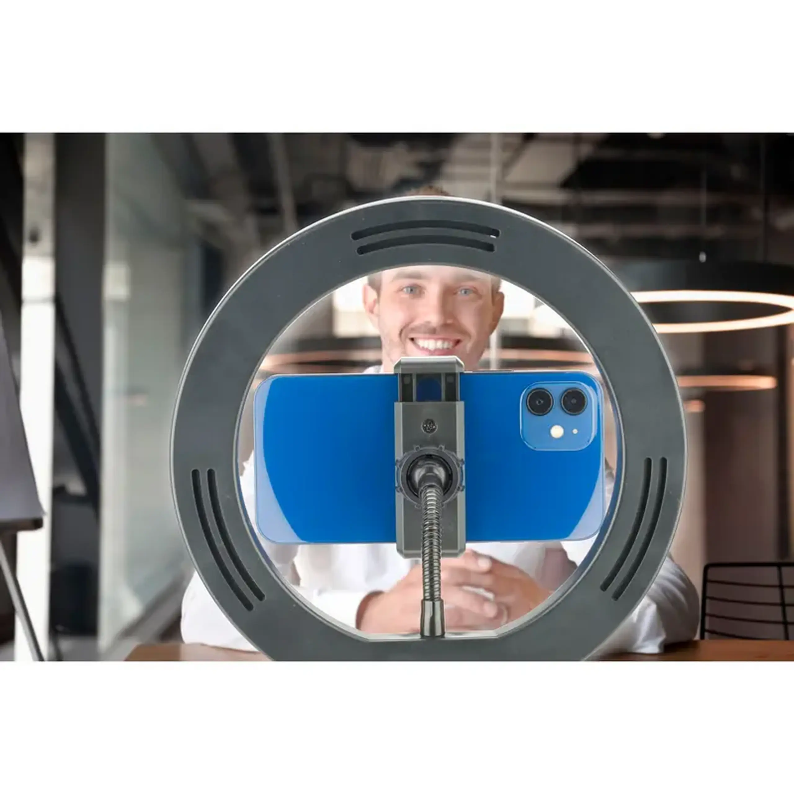 Lampă circulară Cellularline Selfie Ring, Negru