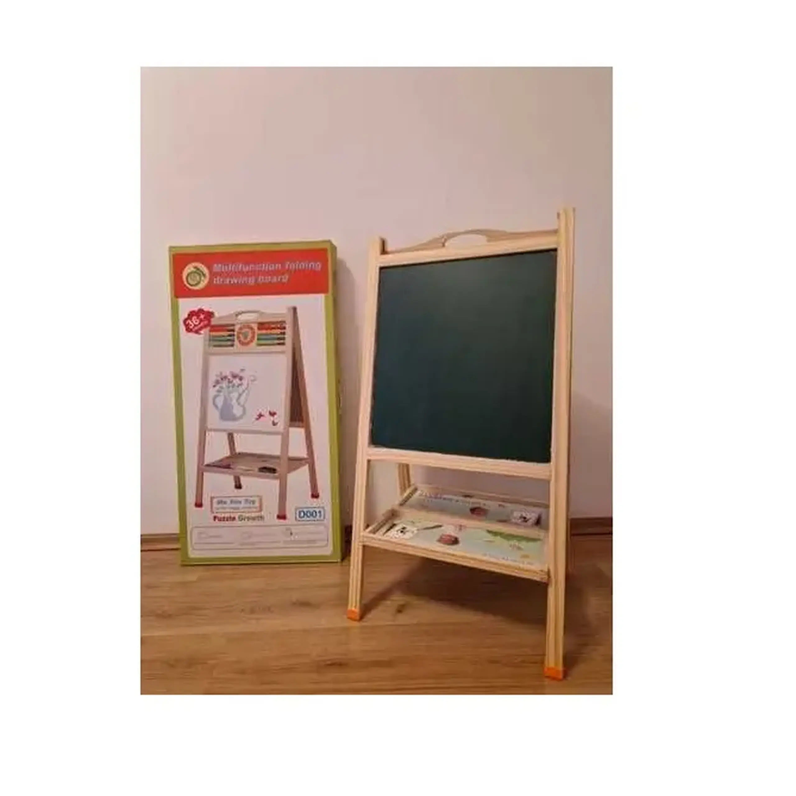 Tabla din lemn cu accesorii