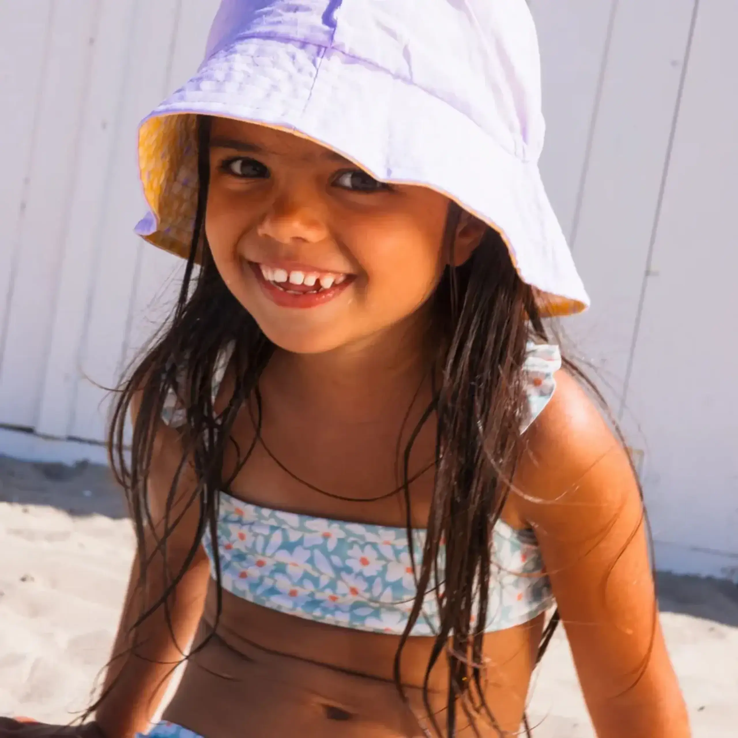Pălărie UV reversibilă „Yellow Florish” — Swim Essentials - 4/8 Years