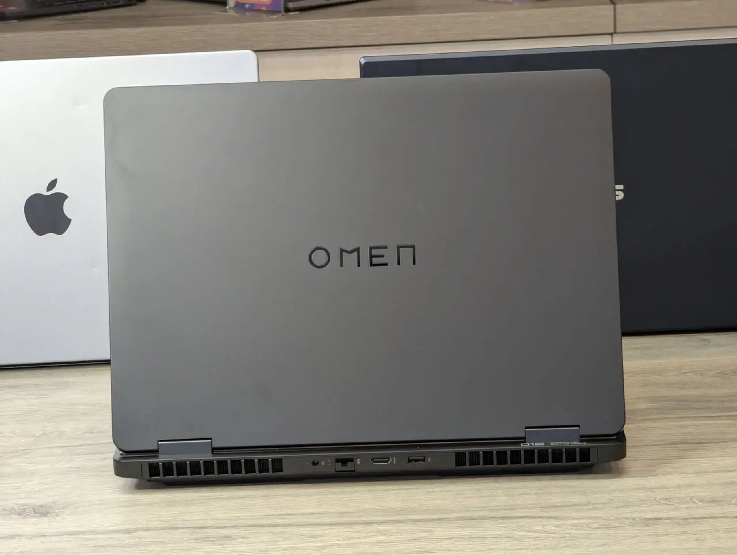 Nou! HP OMEN 16 | Ryzen 9 8940HX | 16GB | 1TB | RTX 5070 | 16.0"
