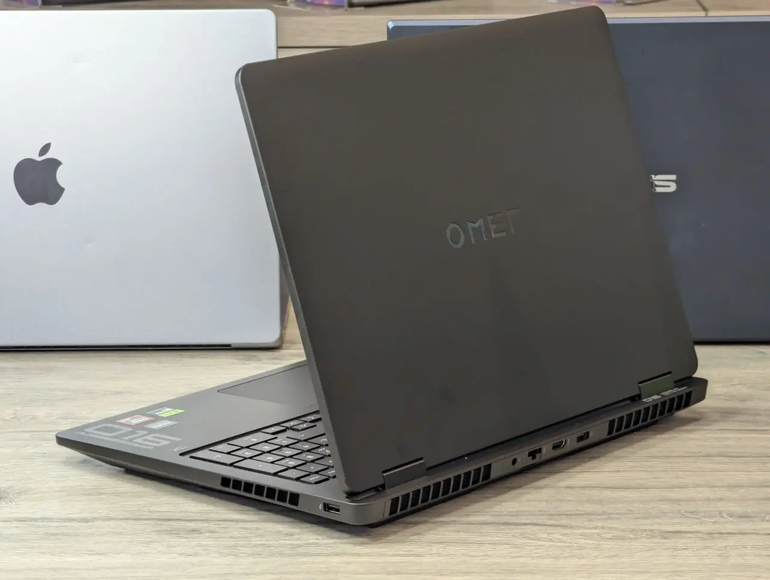 Nou! HP OMEN 16 | Ryzen 9 8940HX | 16GB | 1TB | RTX 5070 | 16.0"
