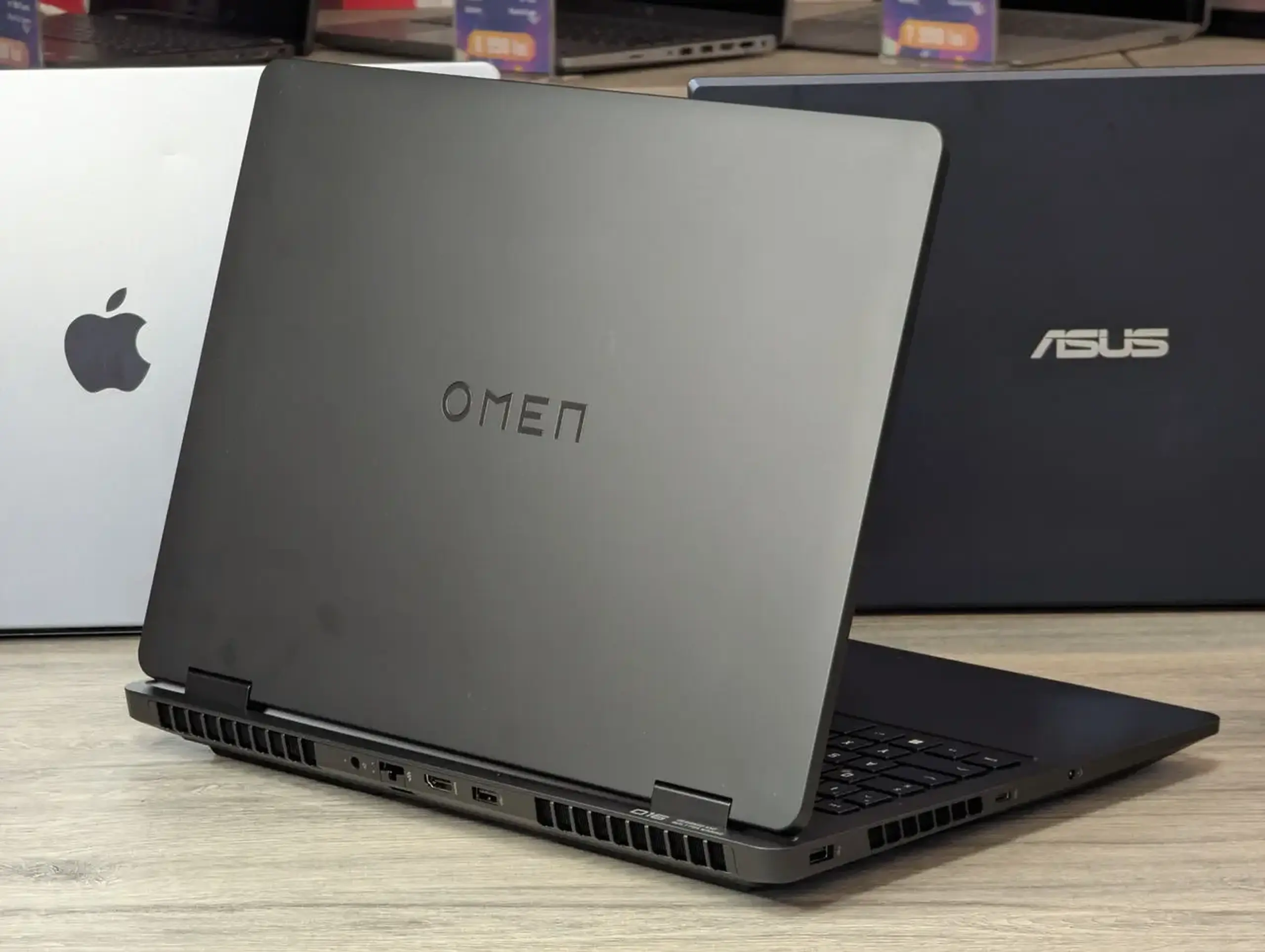 Nou! HP OMEN 16 | Ryzen 9 8940HX | 16GB | 1TB | RTX 5070 | 16.0"