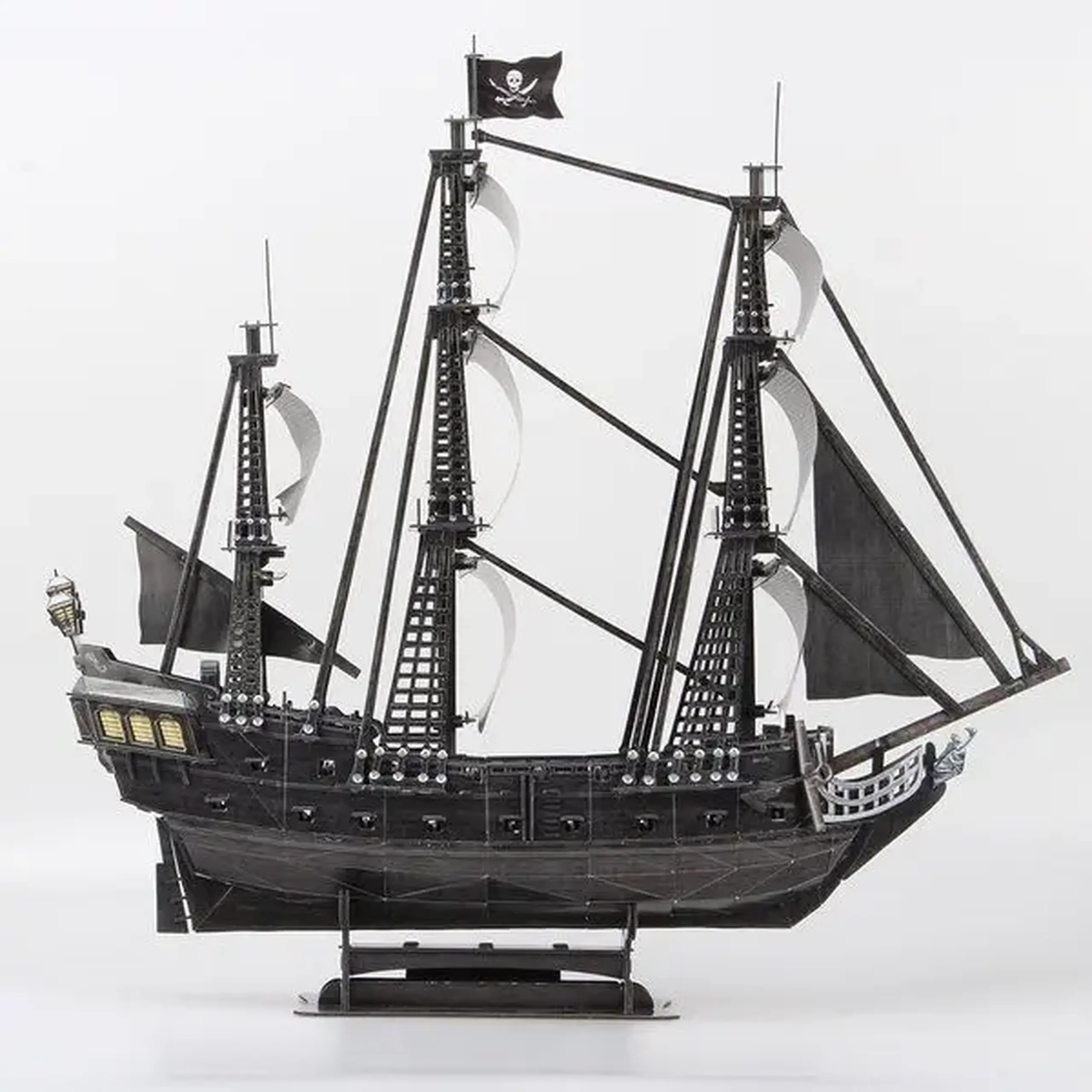 3D puzzle Corabie de pirați “Răzbunarea Reginei Anne”, 328 elemente