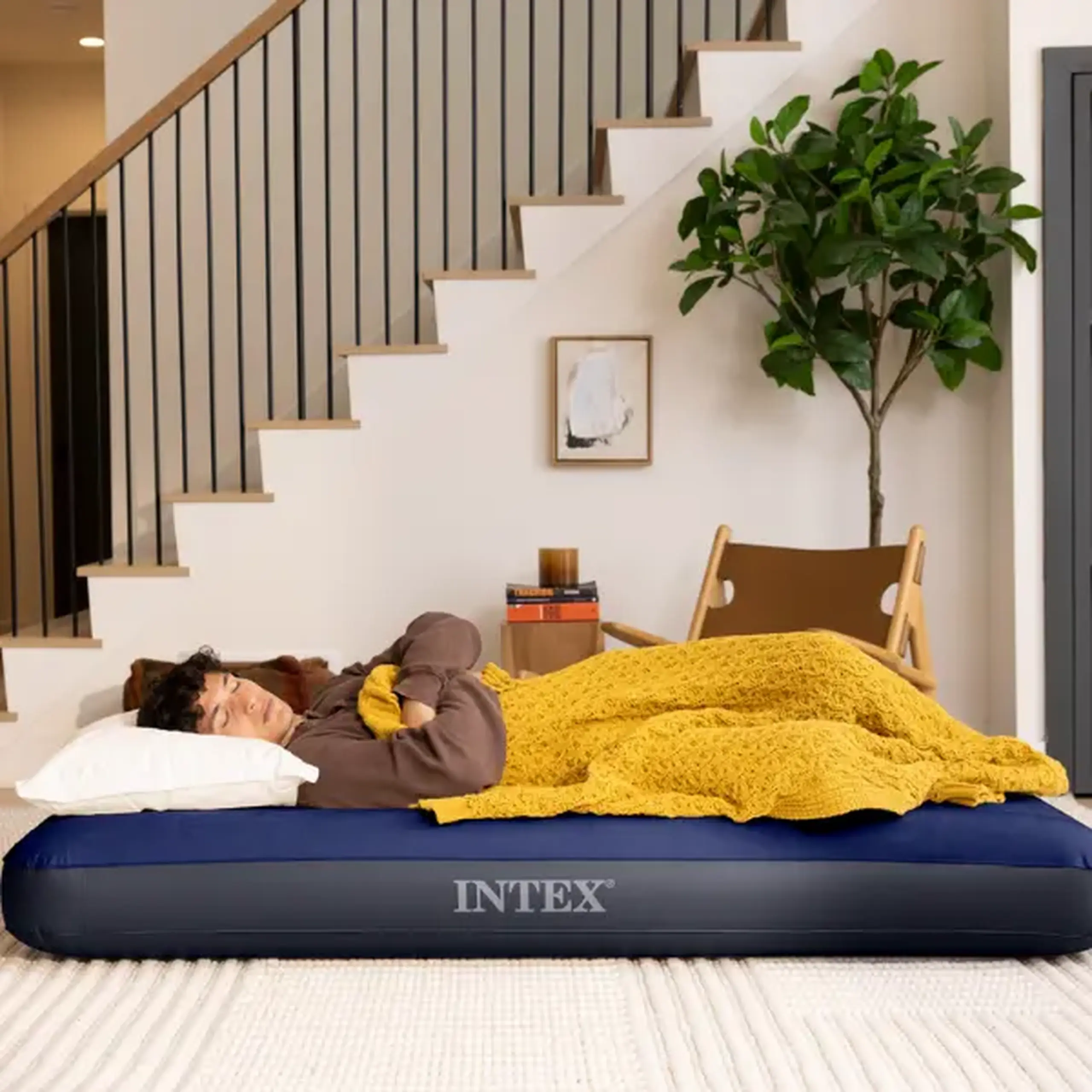 INTEX Saltea gonflabilă “Velur Classic” 137×191×25 cm, până la 272 kg