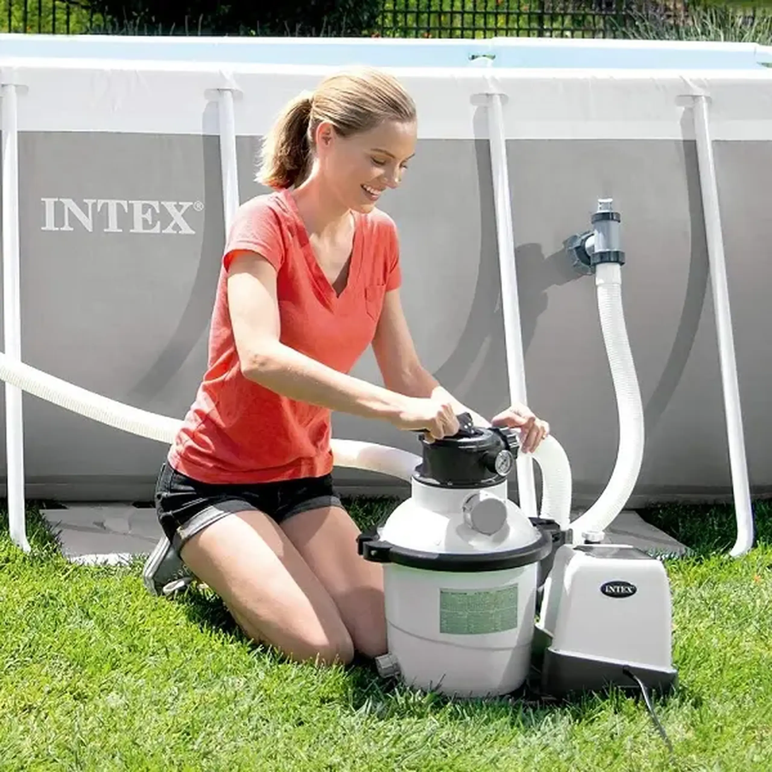 INTEX Pompă de filtrare cu nisip și generator de clor “Krystal Clear QX2100”, rezervor de nisip 35 kg, capacitate 7900 l/oră