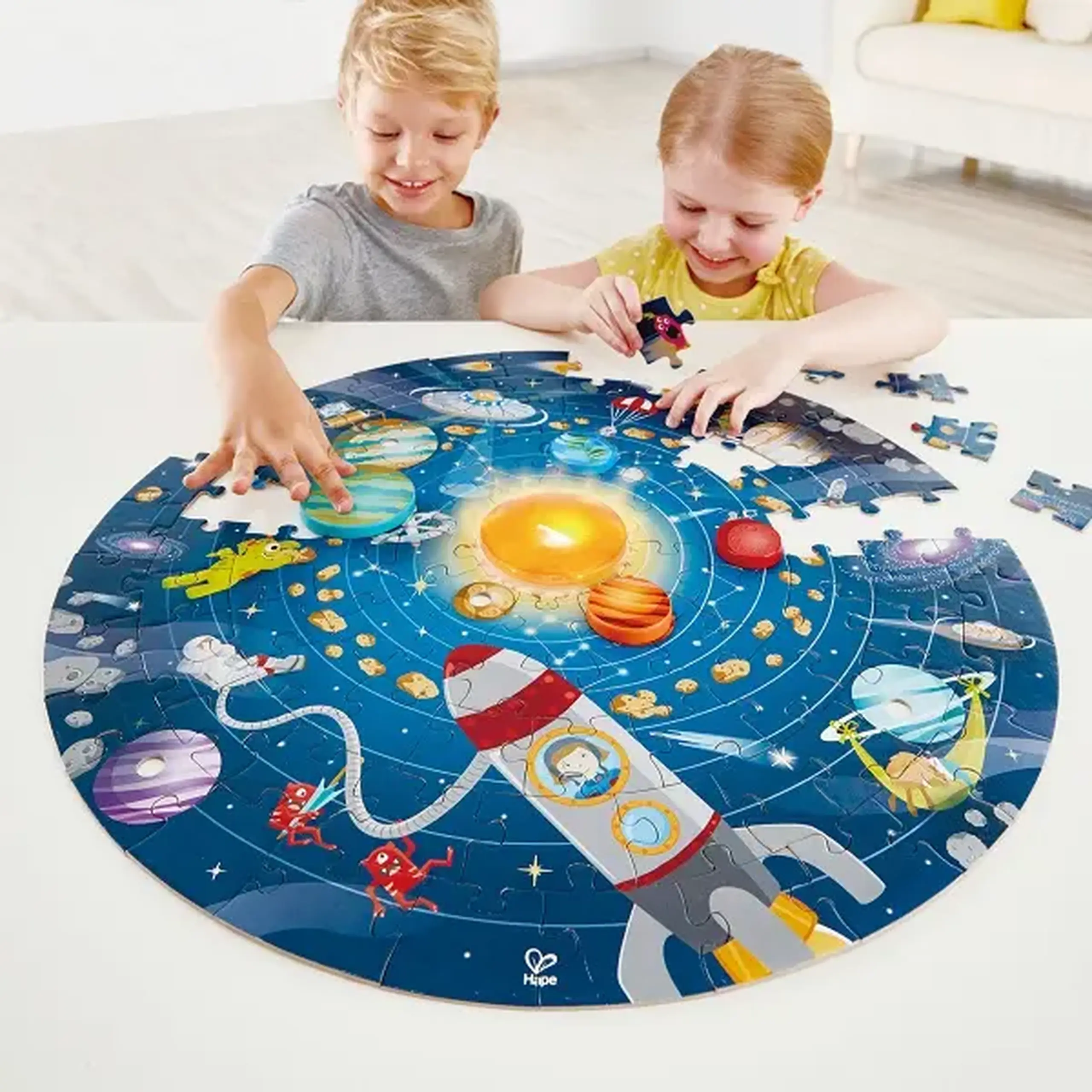 Puzzle "Sistemul solar", 102 elem.