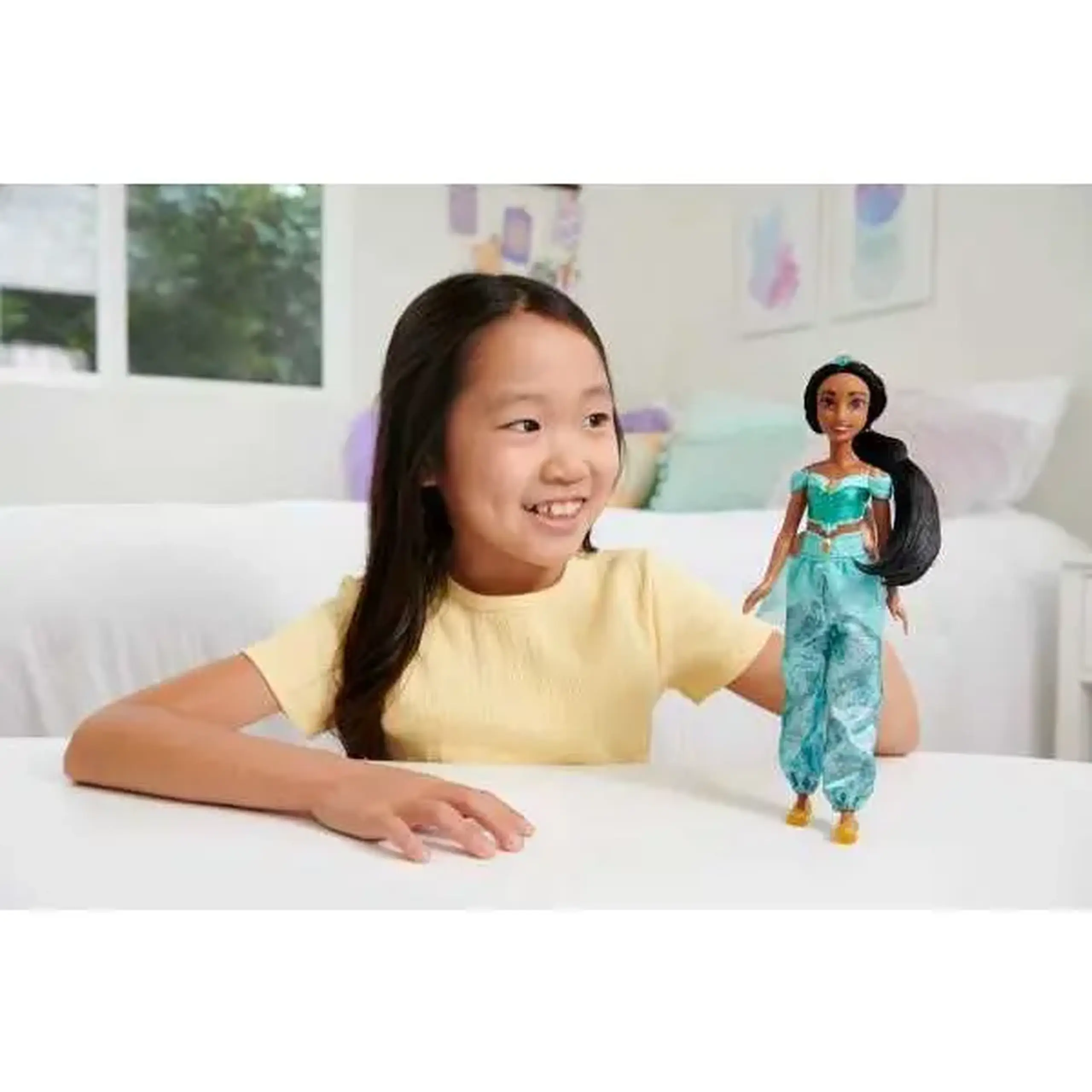 Păpușa Disney Princess Jasmine