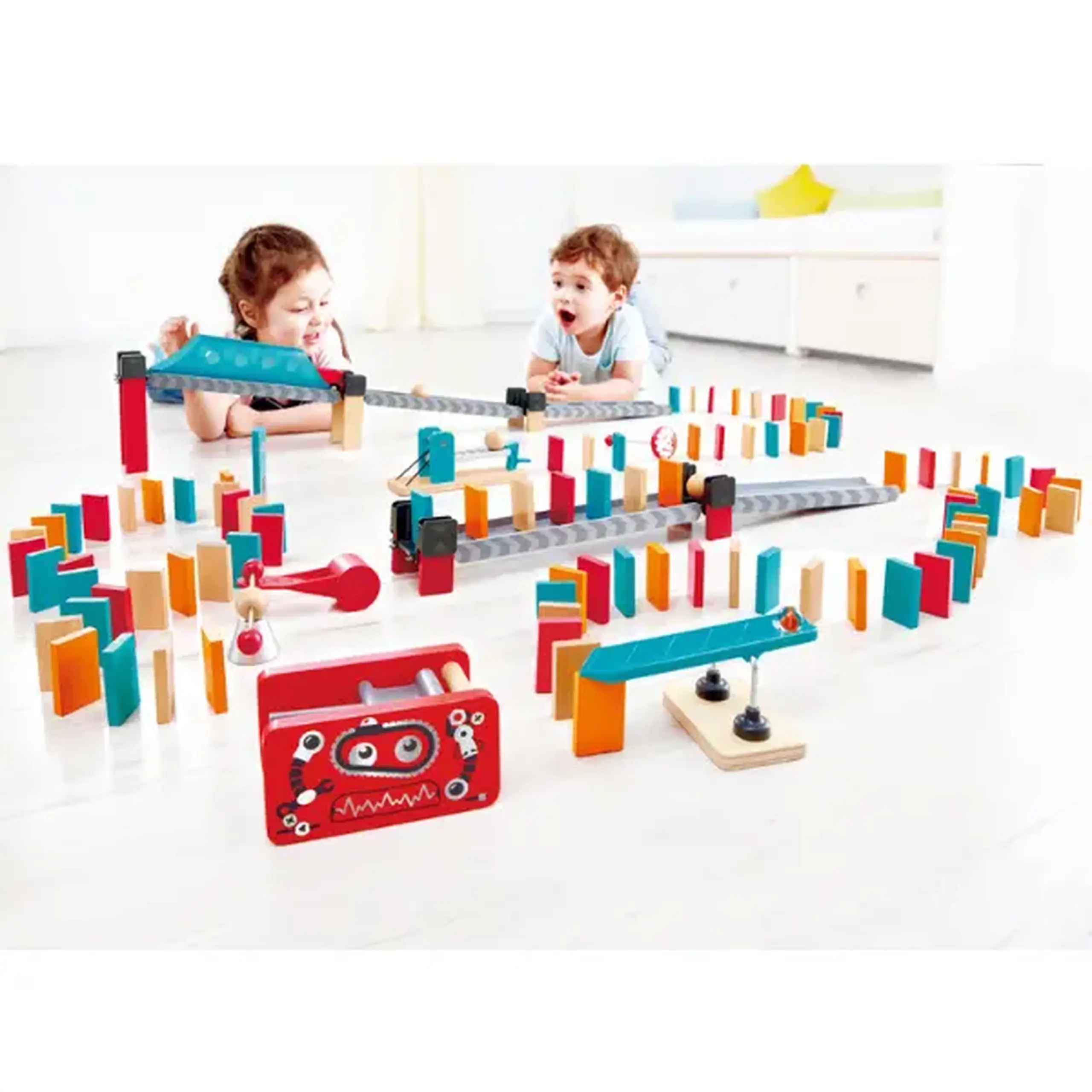 Domino "Fabrica de roboți"