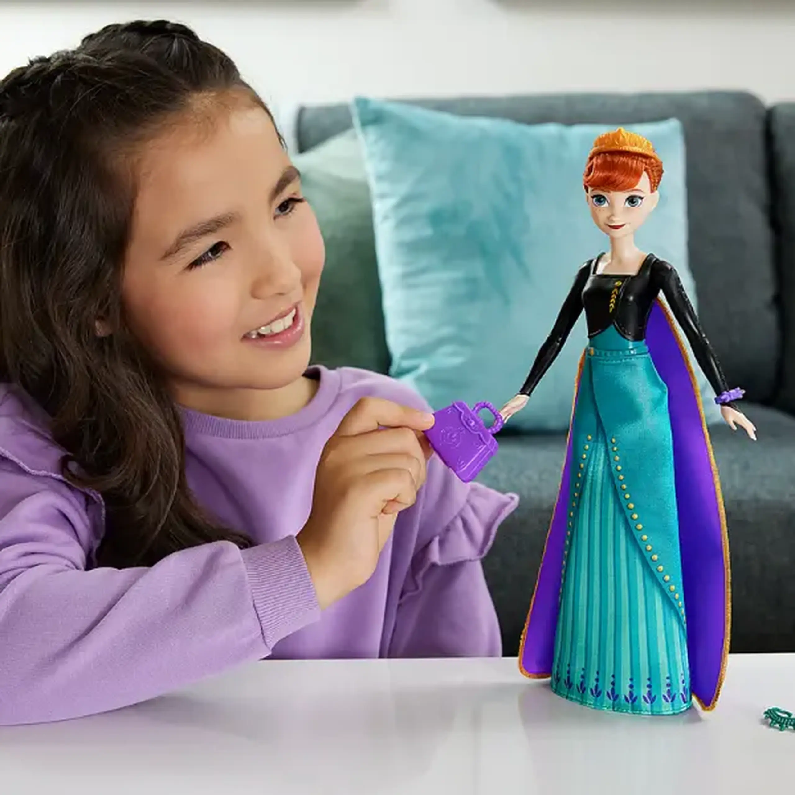Păpușa Barbie Spin Reveal „Frozen Anna”