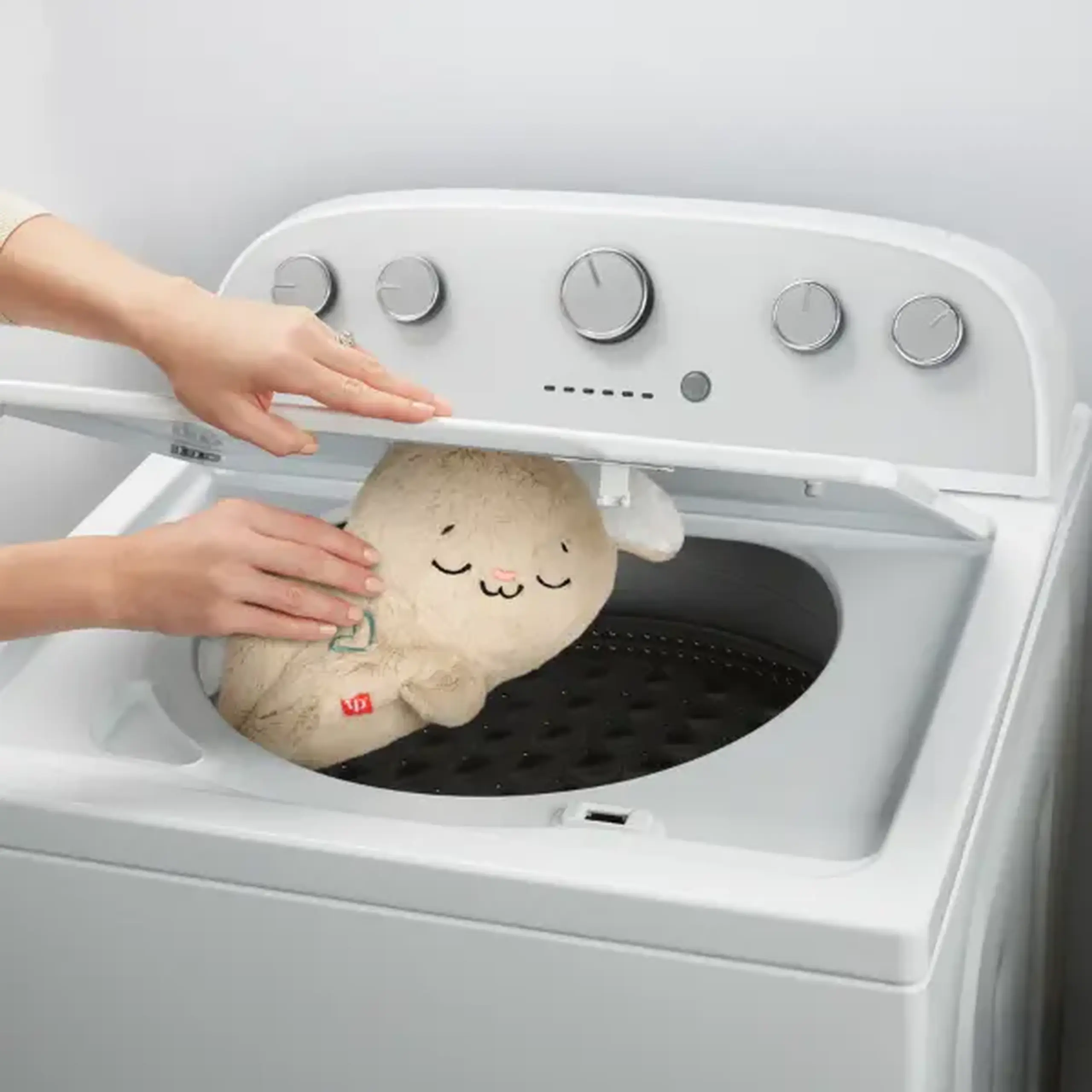 Iepurașul cu Sunete Fisher-Price calmează și mângâie