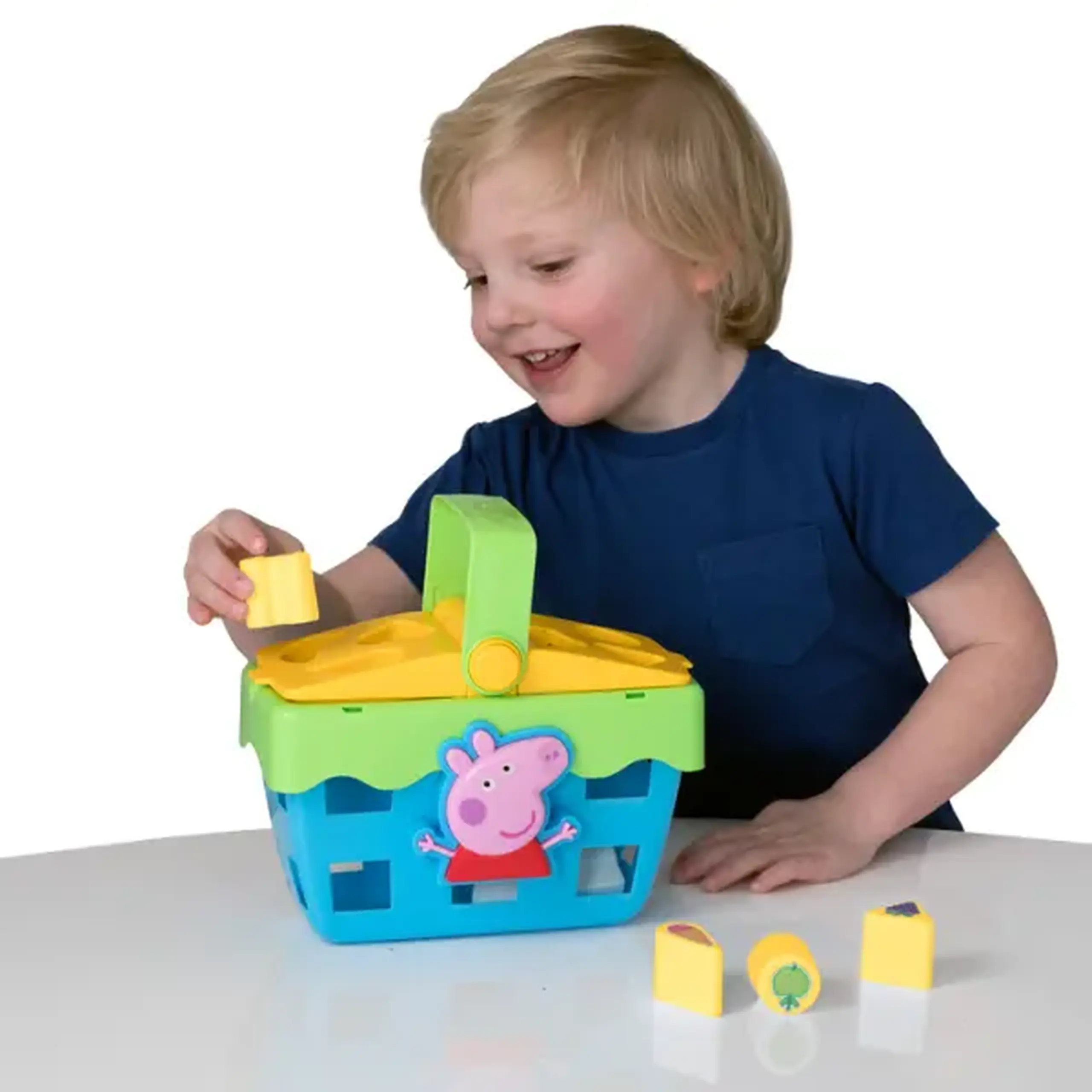 Sorter cu diverse figuri «Geanta Purcelușei Peppa»