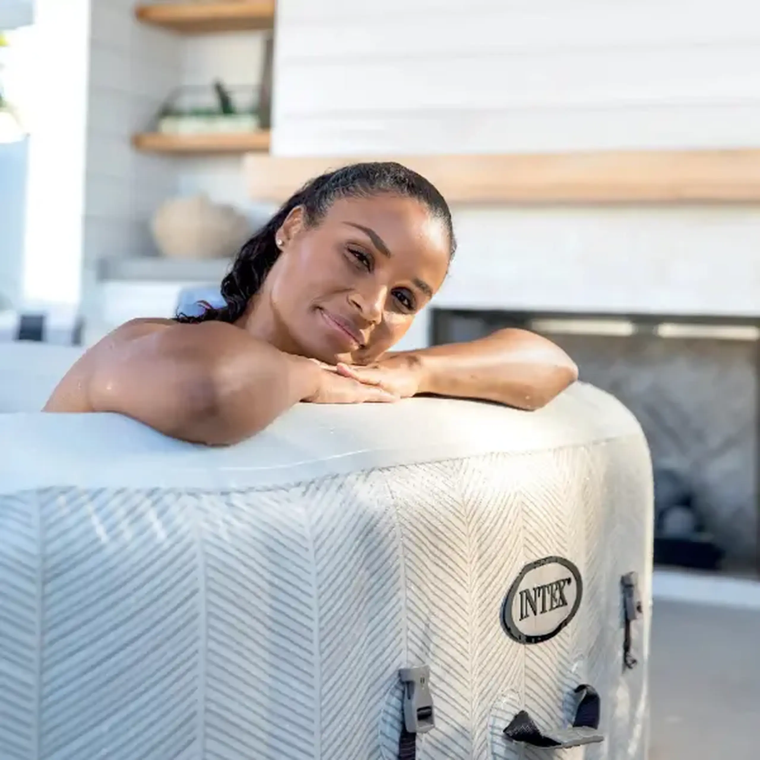INTEX Jacuzzi SPA gonflabil “Chevron Deluxe Square Bubble” 173×71,795L, 4 persoane