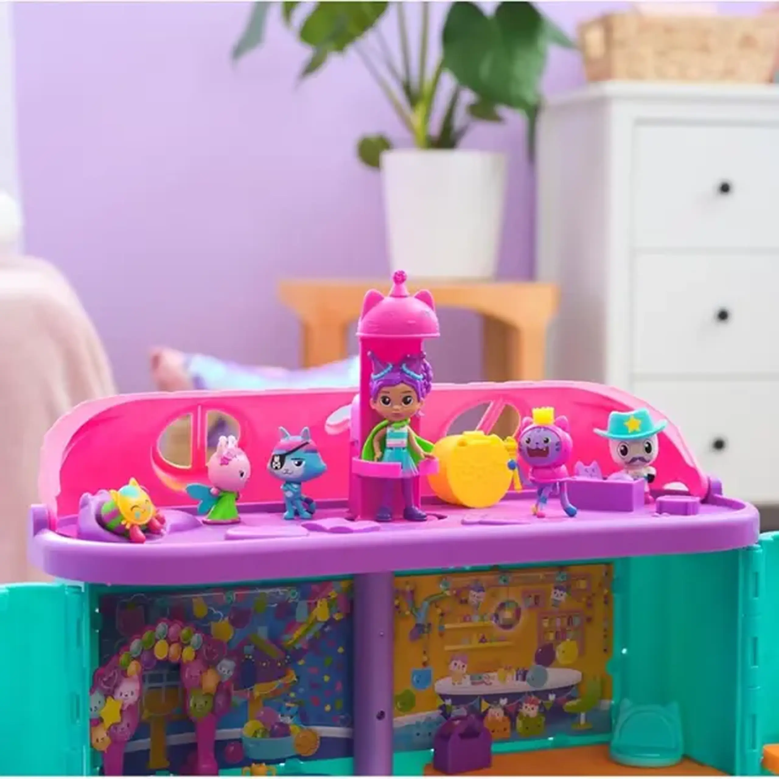 Set de mini-figurine: Colecția de sărbătoare, seria „Gabby’s Dollhouse”