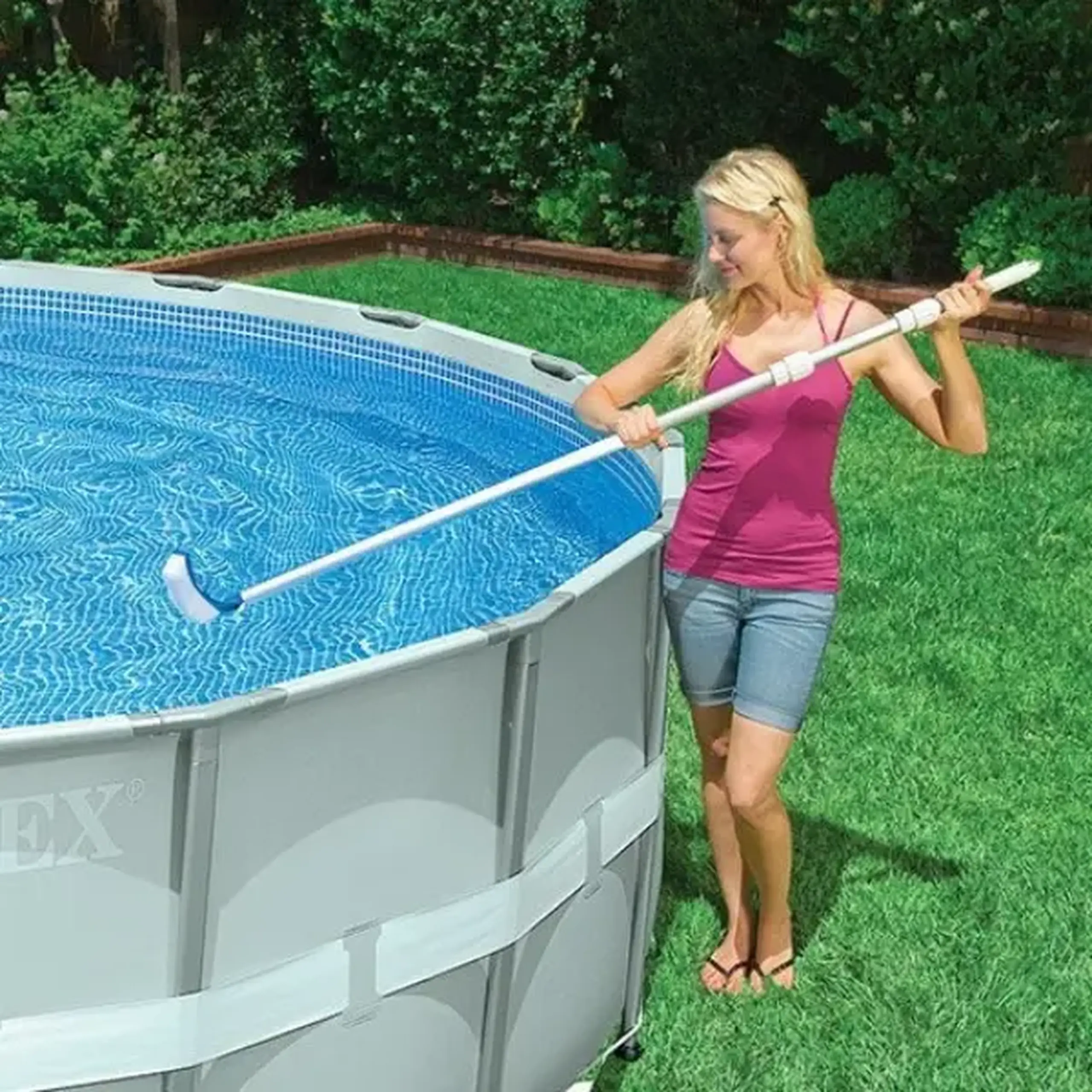 INTEX Perie de curățat pereții și fundul piscinei, 41 cm, compatibilă cu tija telescopică #29055