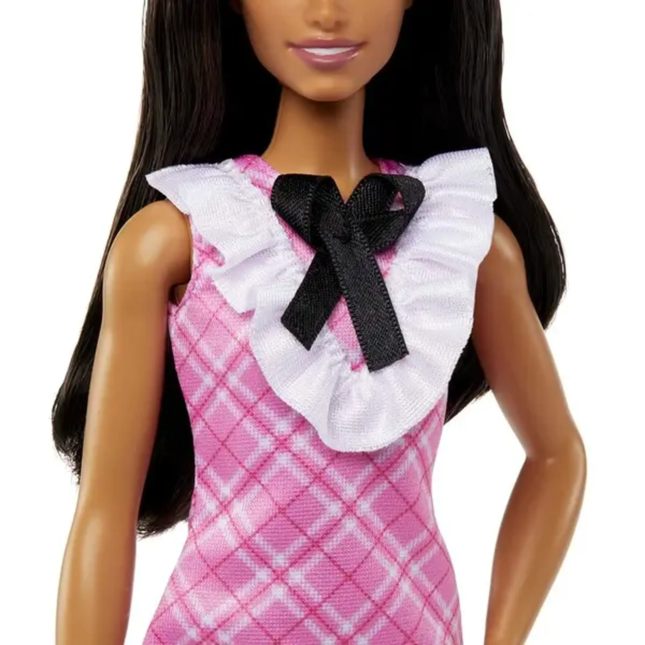 Păpușa Barbie "Fashionista cu părul negru și rochie cu carouri”