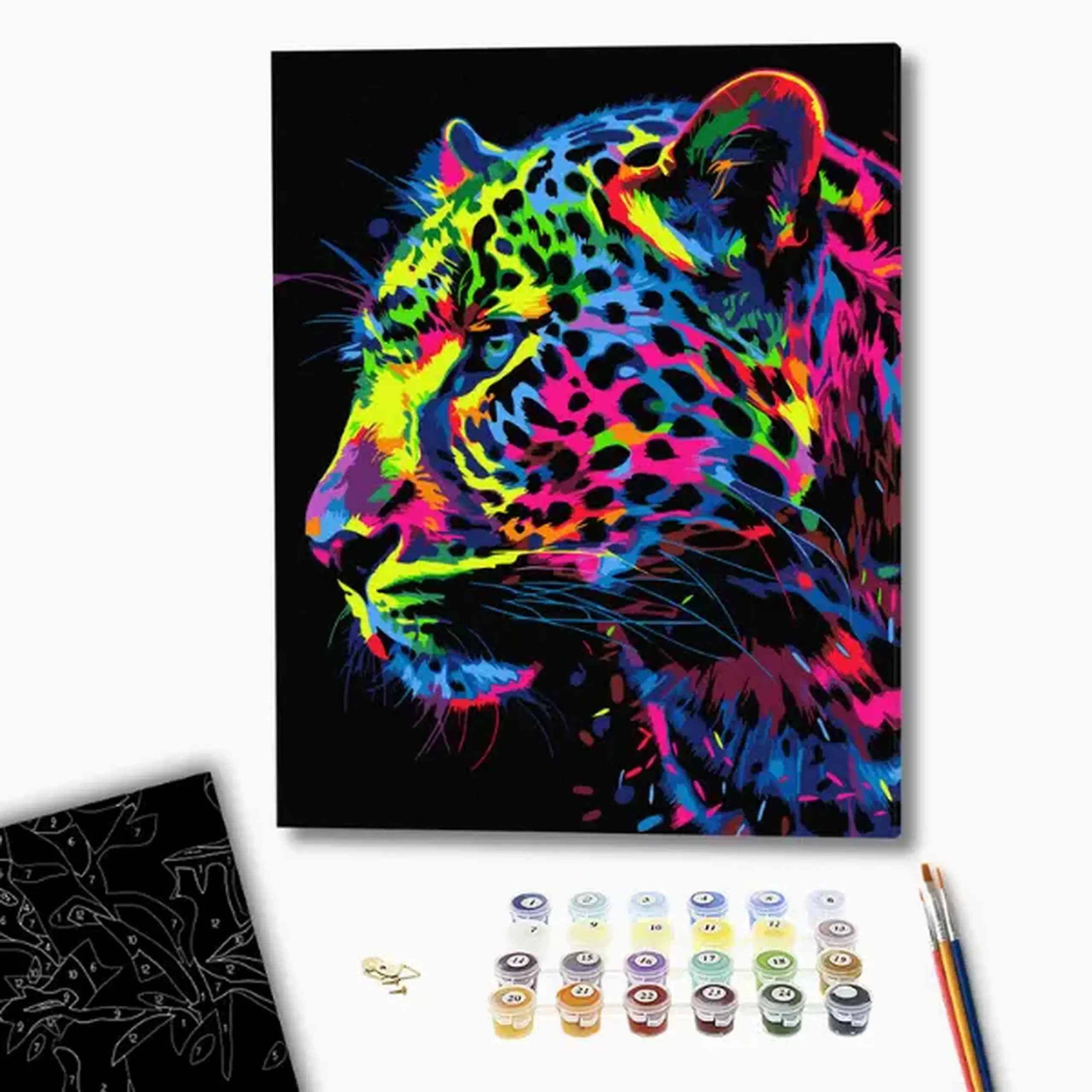 Pictură pe numere 40*50 сm (pânză neagră/fără cutie) – Leopard colorat